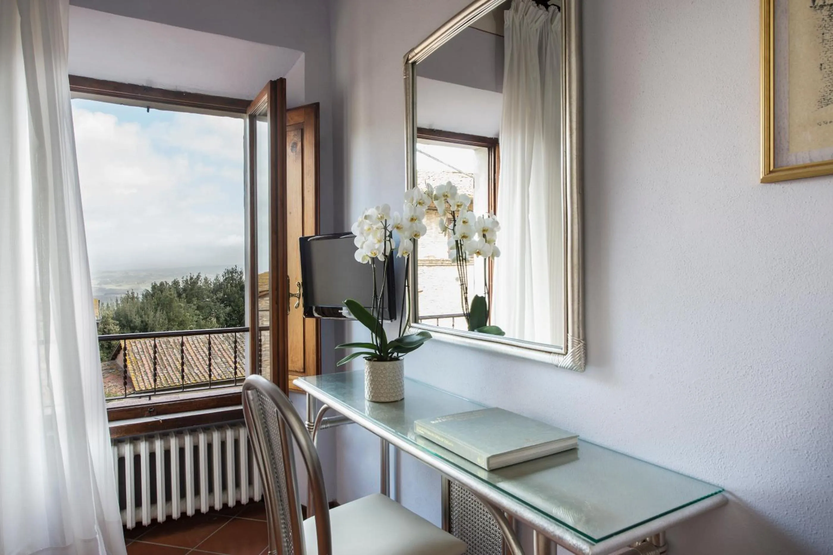 Single Room in Leon Bianco