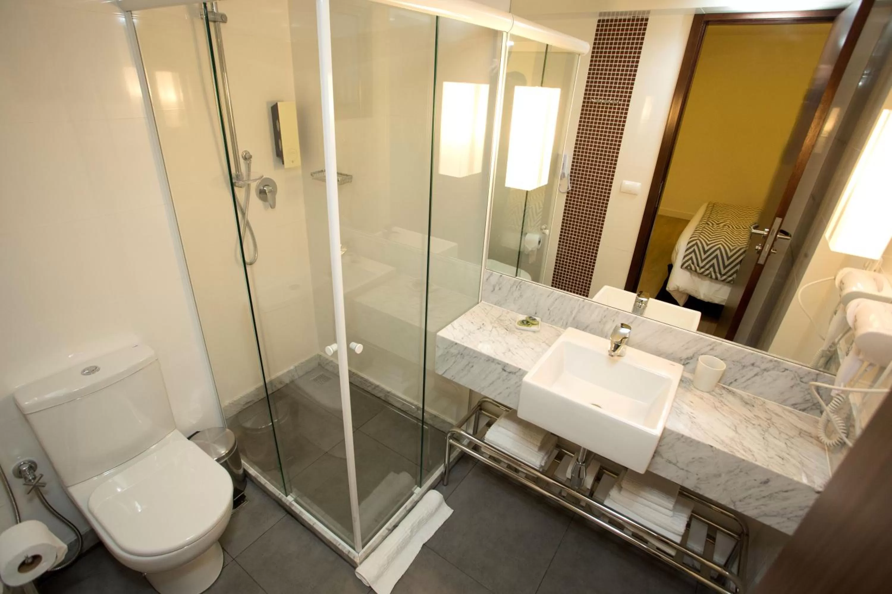 Bathroom in Royal Regency Palace Hotel