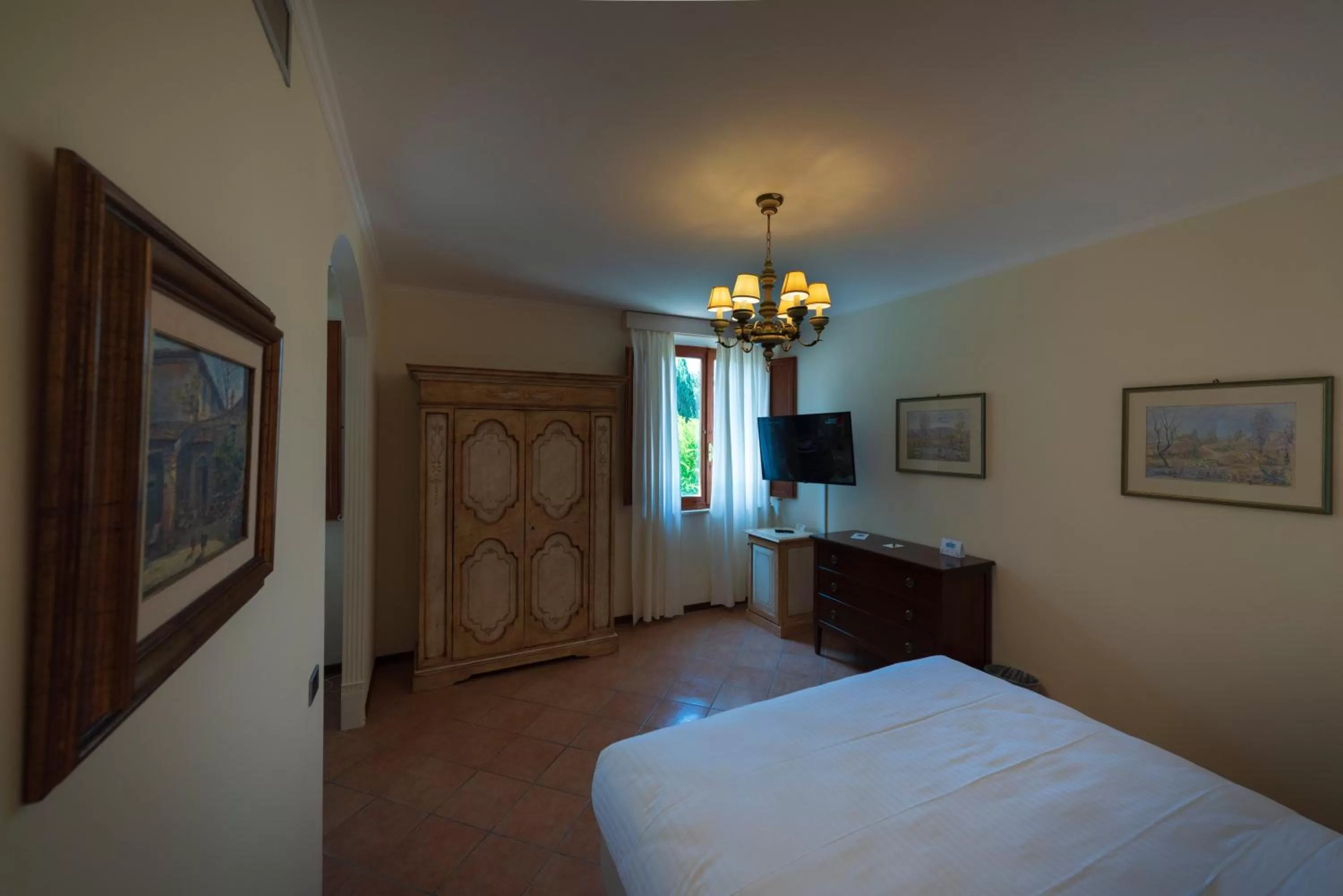 Bed in Villa Scacciapensieri Boutique Hotel