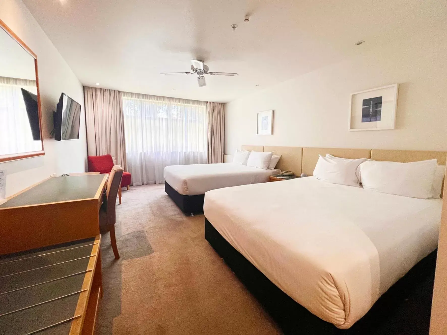 Superior Twin Queen in Sudima Hotel Lake Rotorua Superior Twin Queen in Sudima Hotel Lake Rotorua