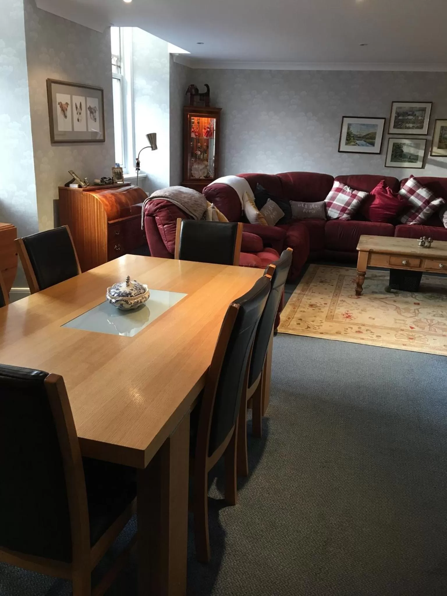 Photo of the whole room, Restaurant/Places to Eat in The Old Town Hall B & B