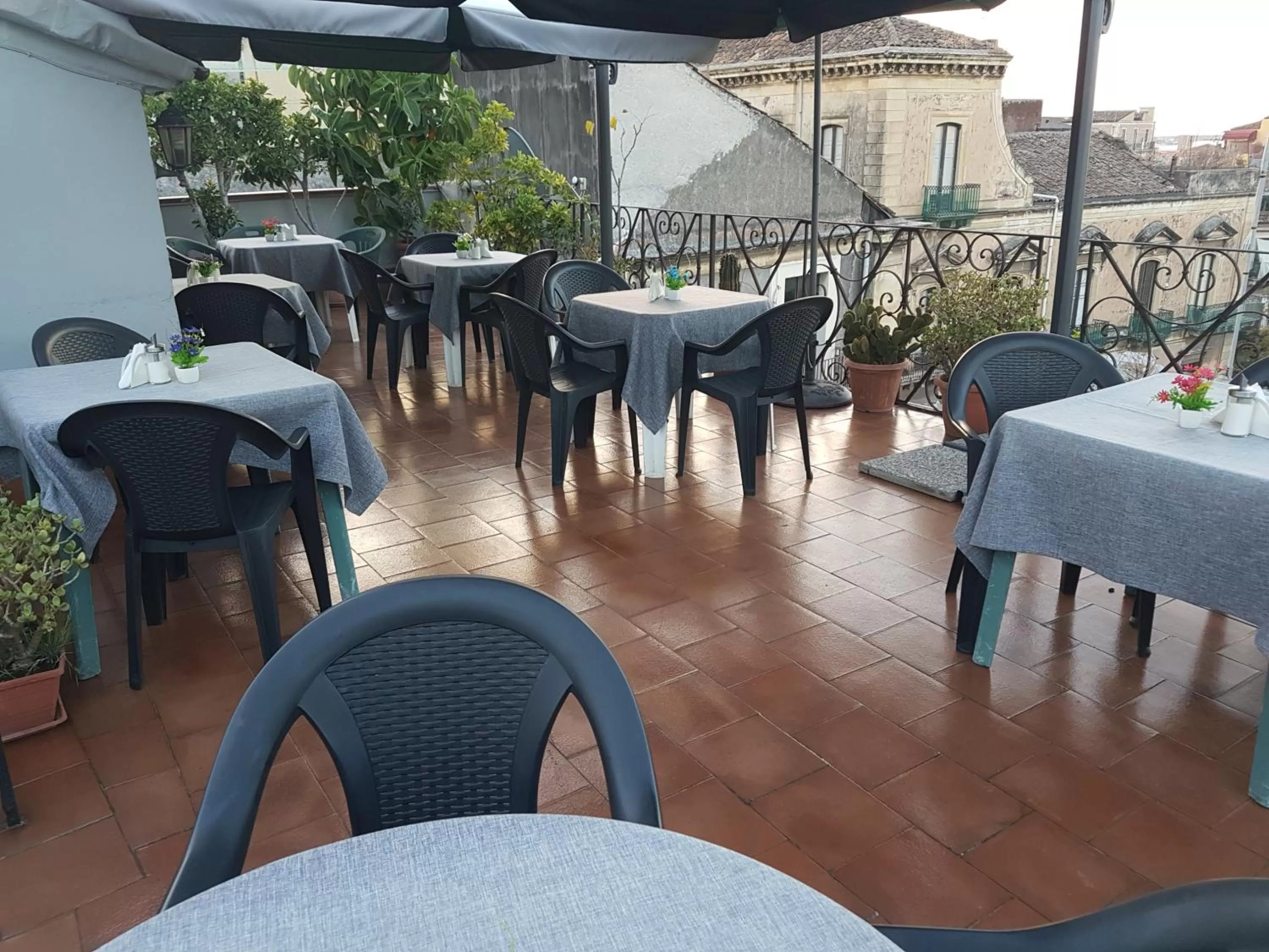 Restaurant/places to eat in Hotel Biscari