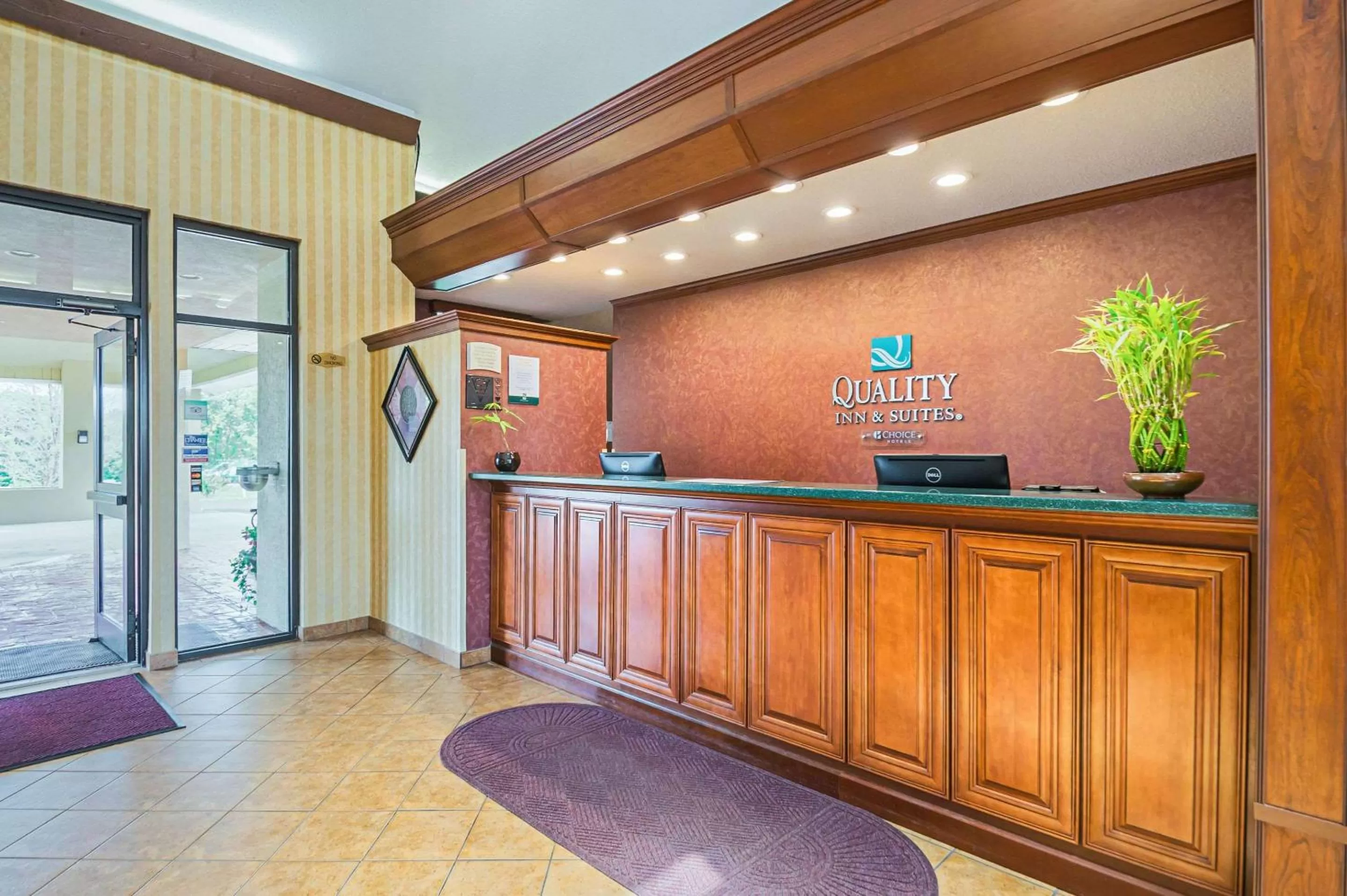 Lobby or reception in Quality Inn & Suites Frostburg-Cumberland