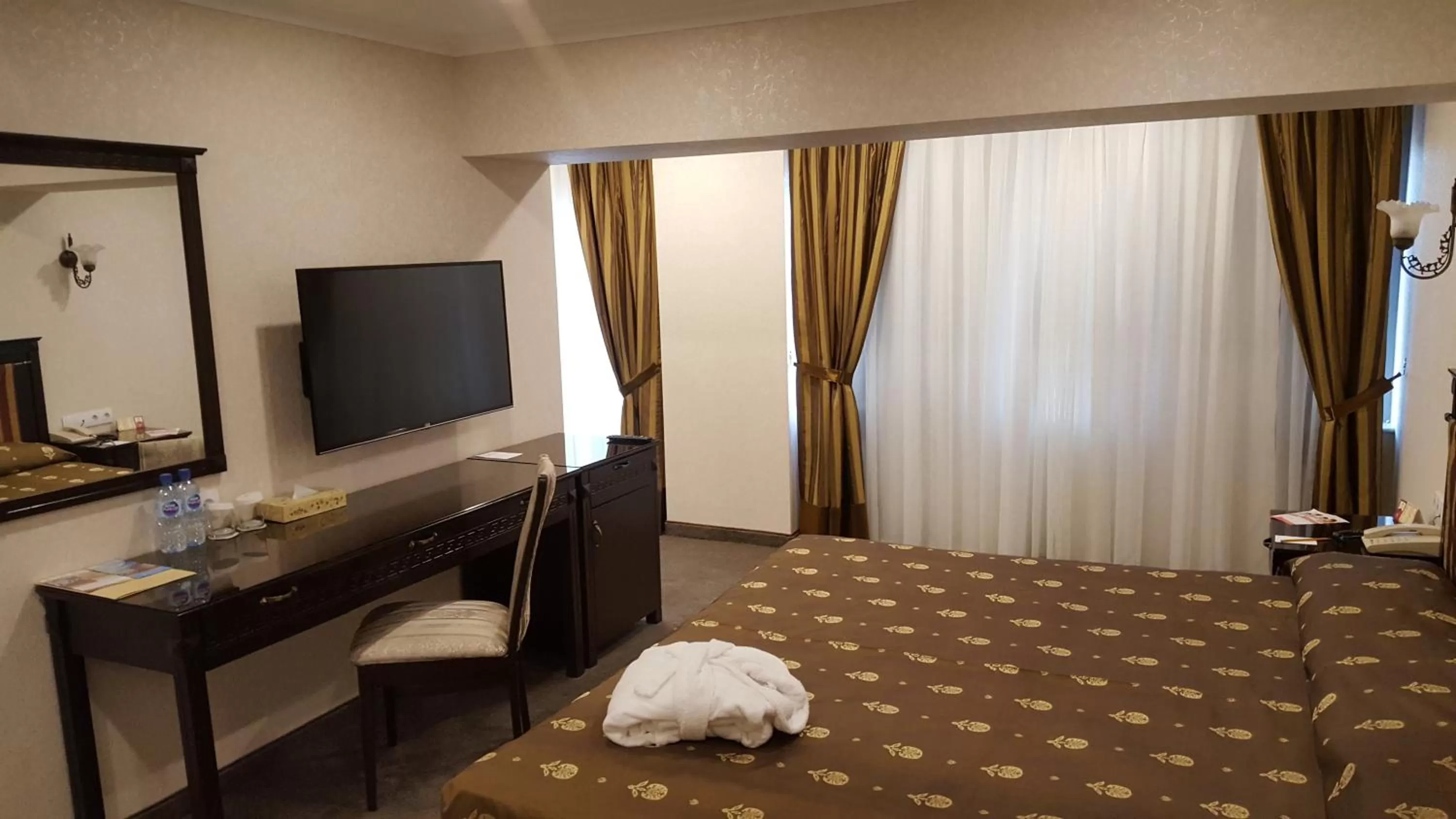 Bedroom in Grand Mir Hotel