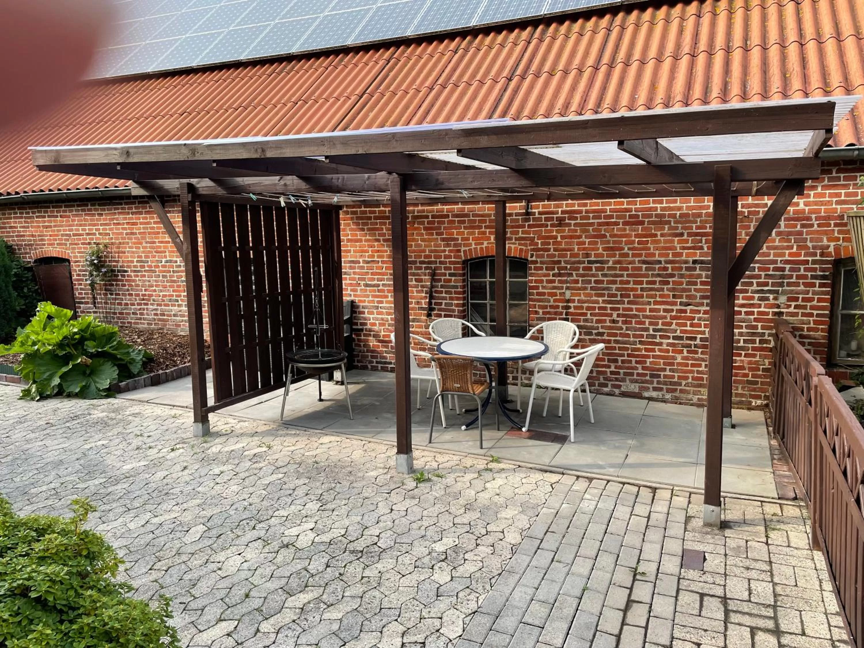 Patio in Pension Deichgraf