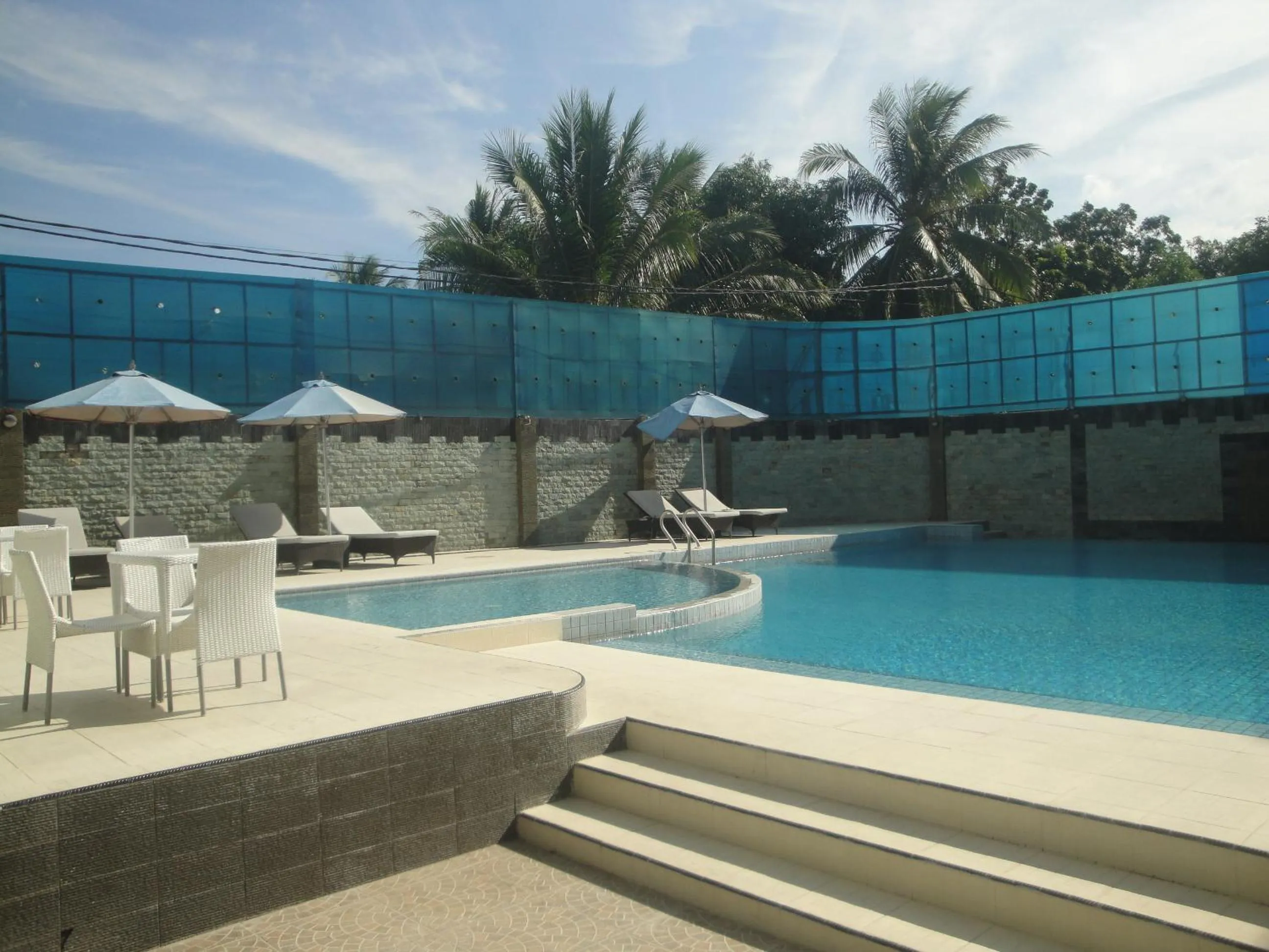 Swimming pool in Sylvia Hotel Maumere