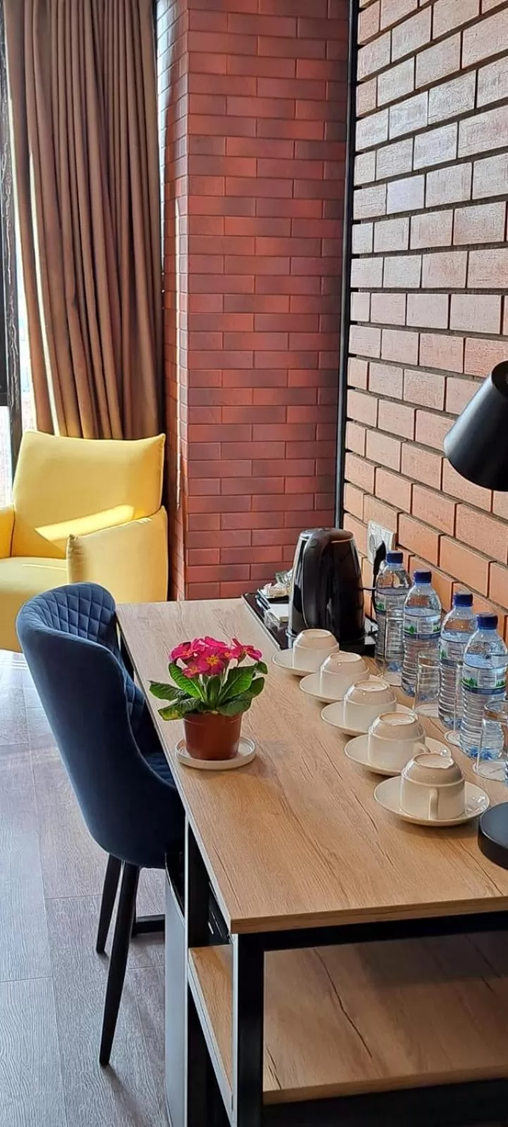 Food and drinks in Bricks Hotel