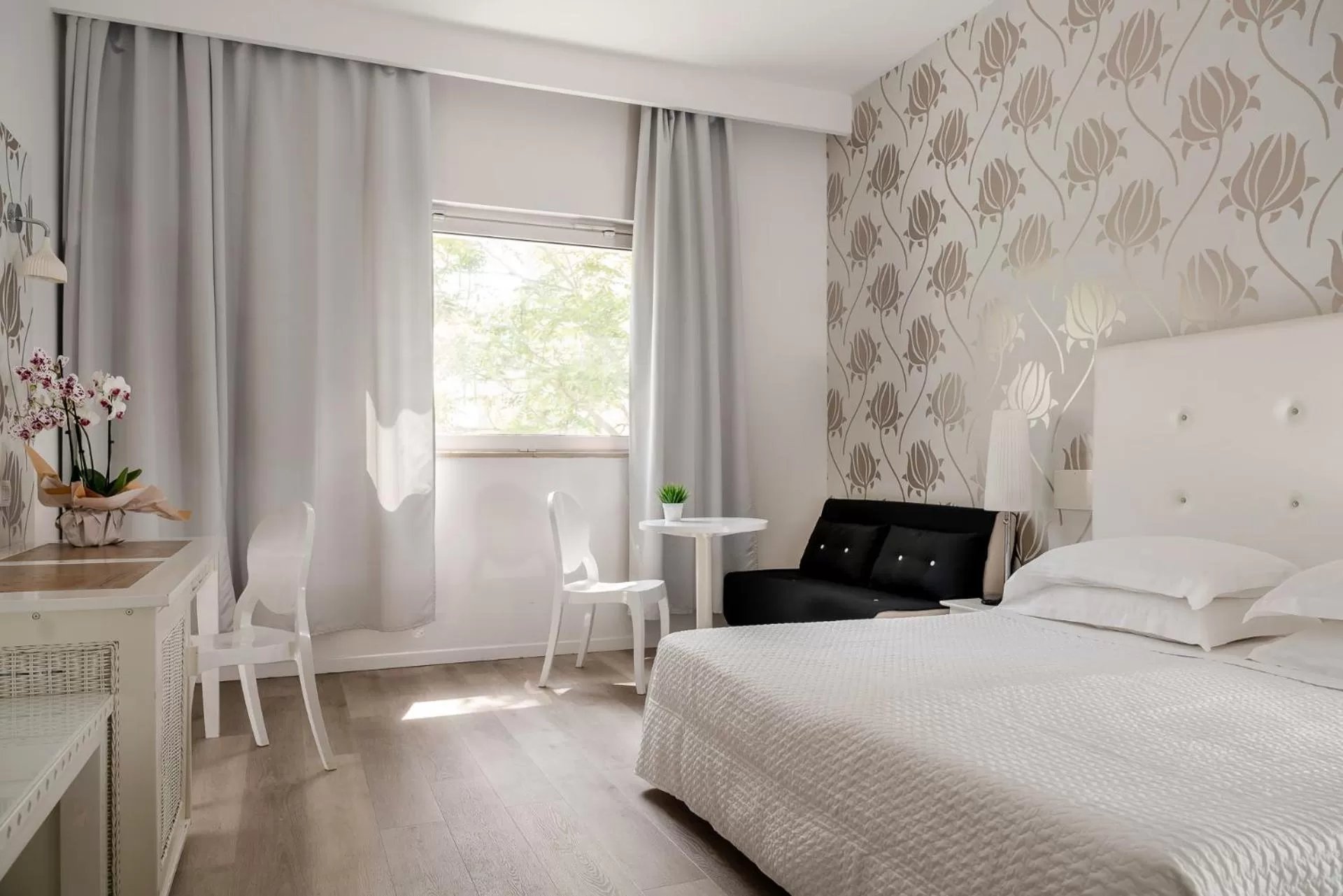 Double Room with Street View in Hotel Mediterraneo