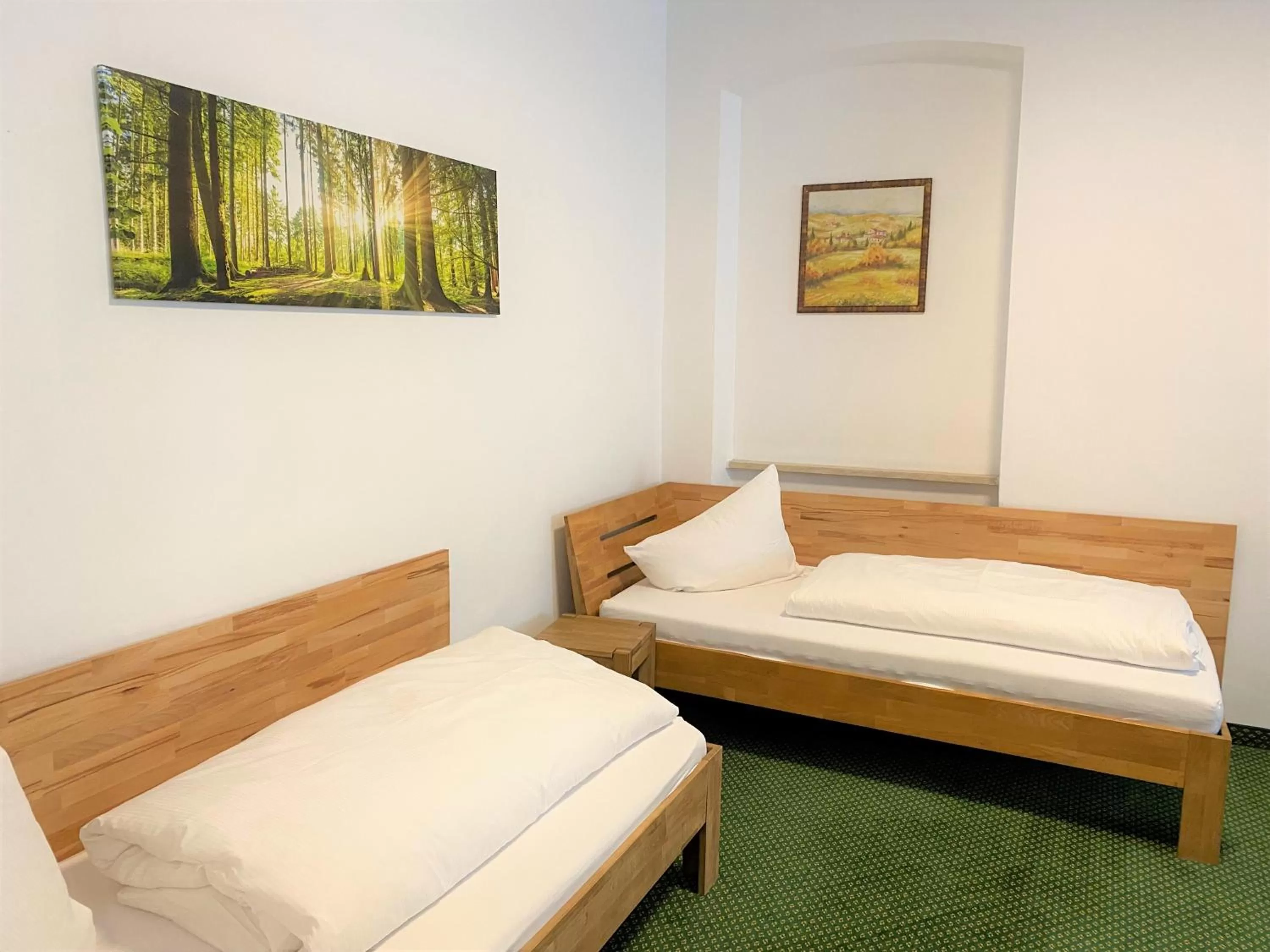 Bed in Hotel Schwabenwirt