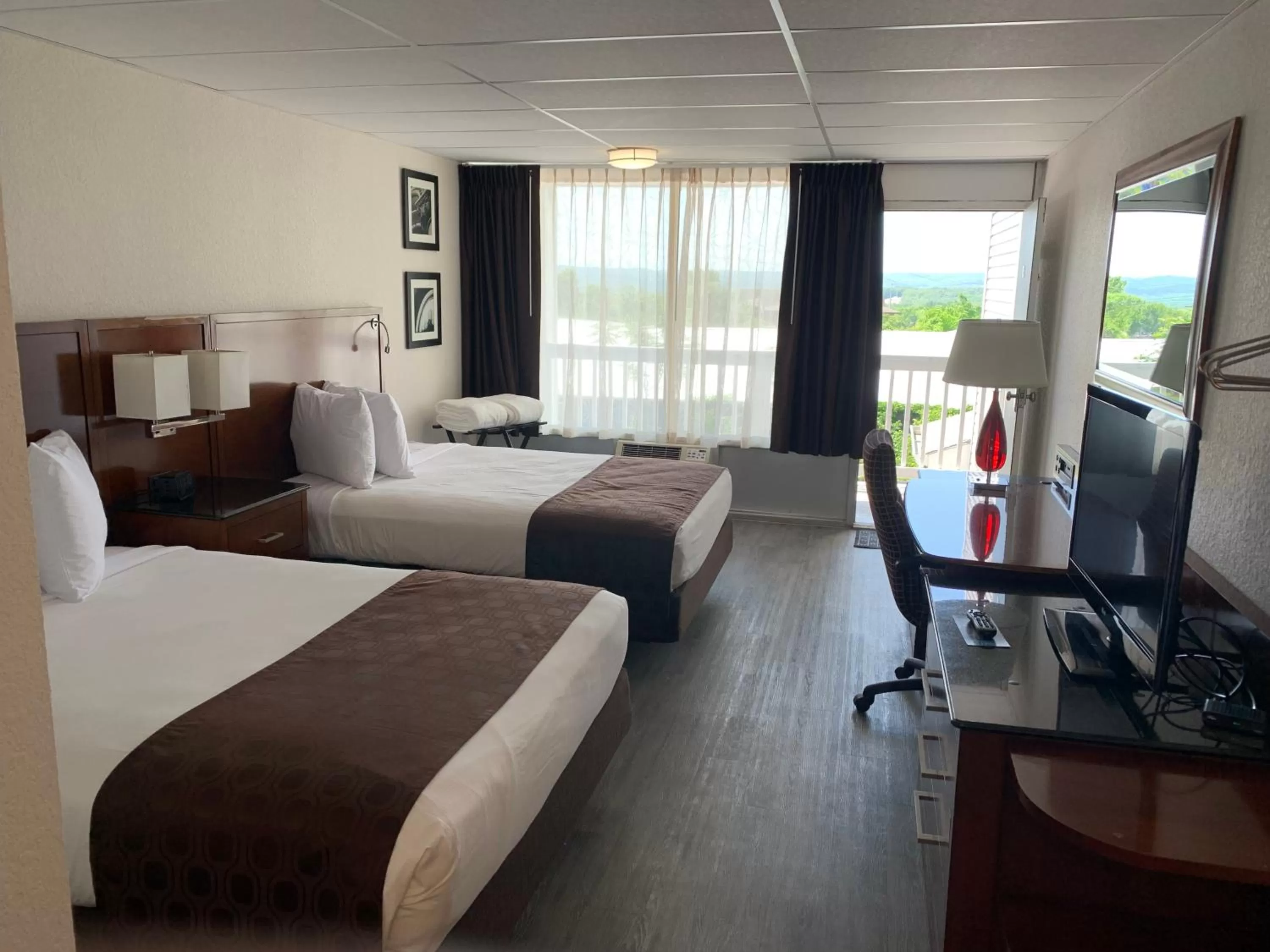 Bedroom, Bed in The Branson Welcome Inn