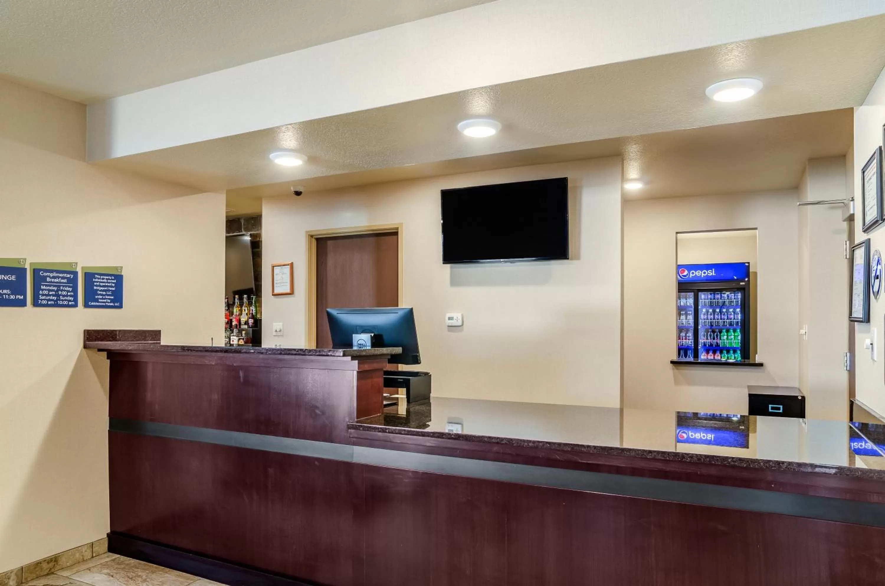 Lobby or reception in Cobblestone Inn & Suites - Bridgeport
