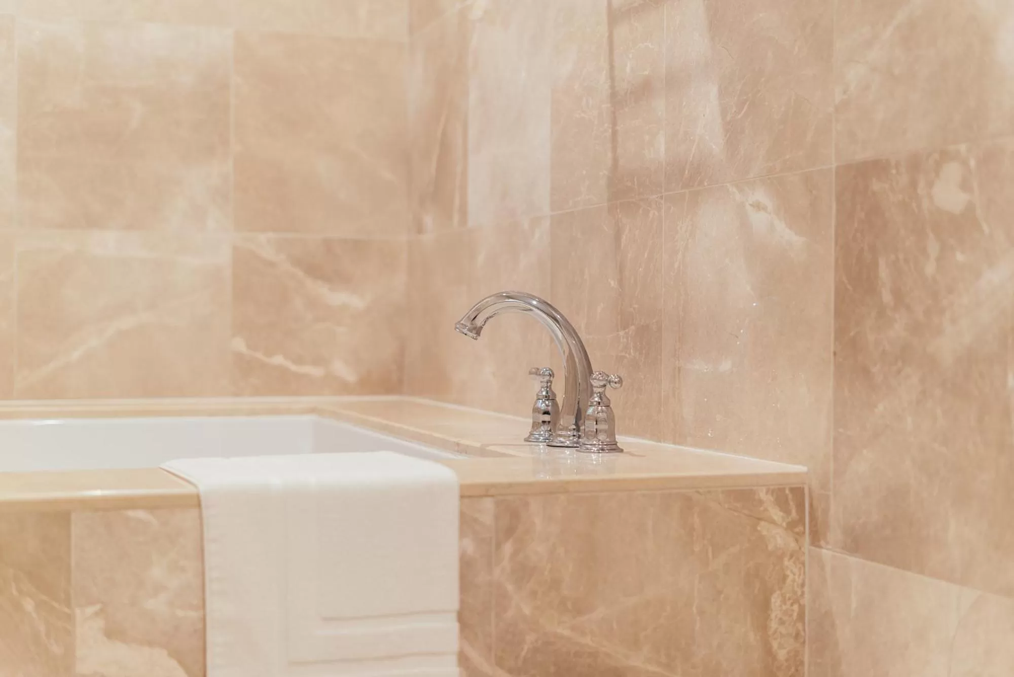 Bathroom in Neighbourgood Sutter Mansion