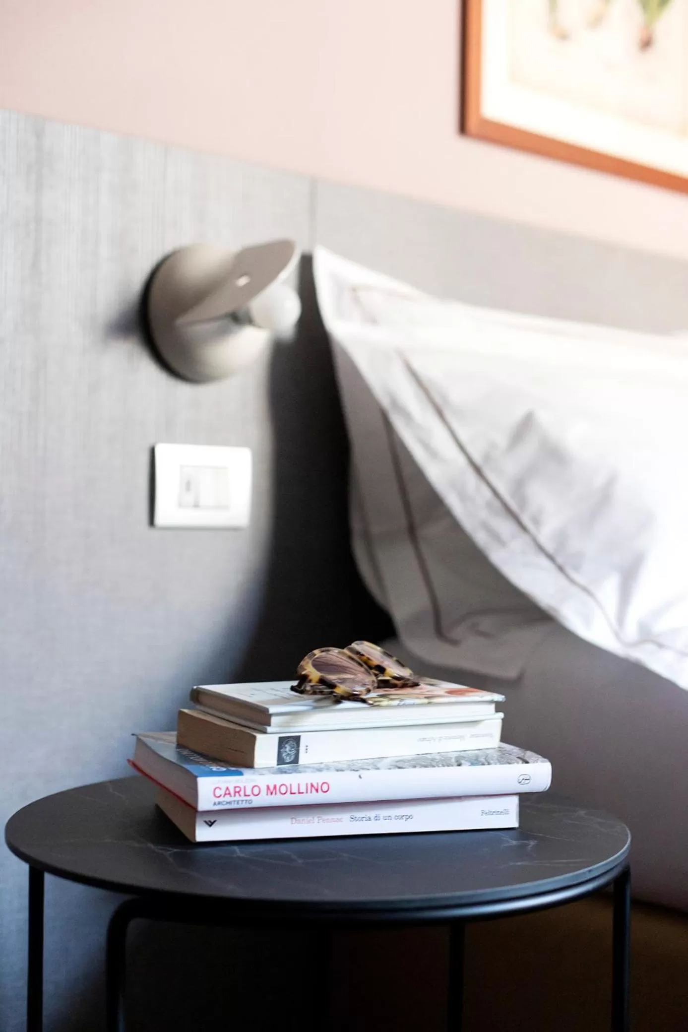 Decorative detail, Bed in Hotel Tremoggia