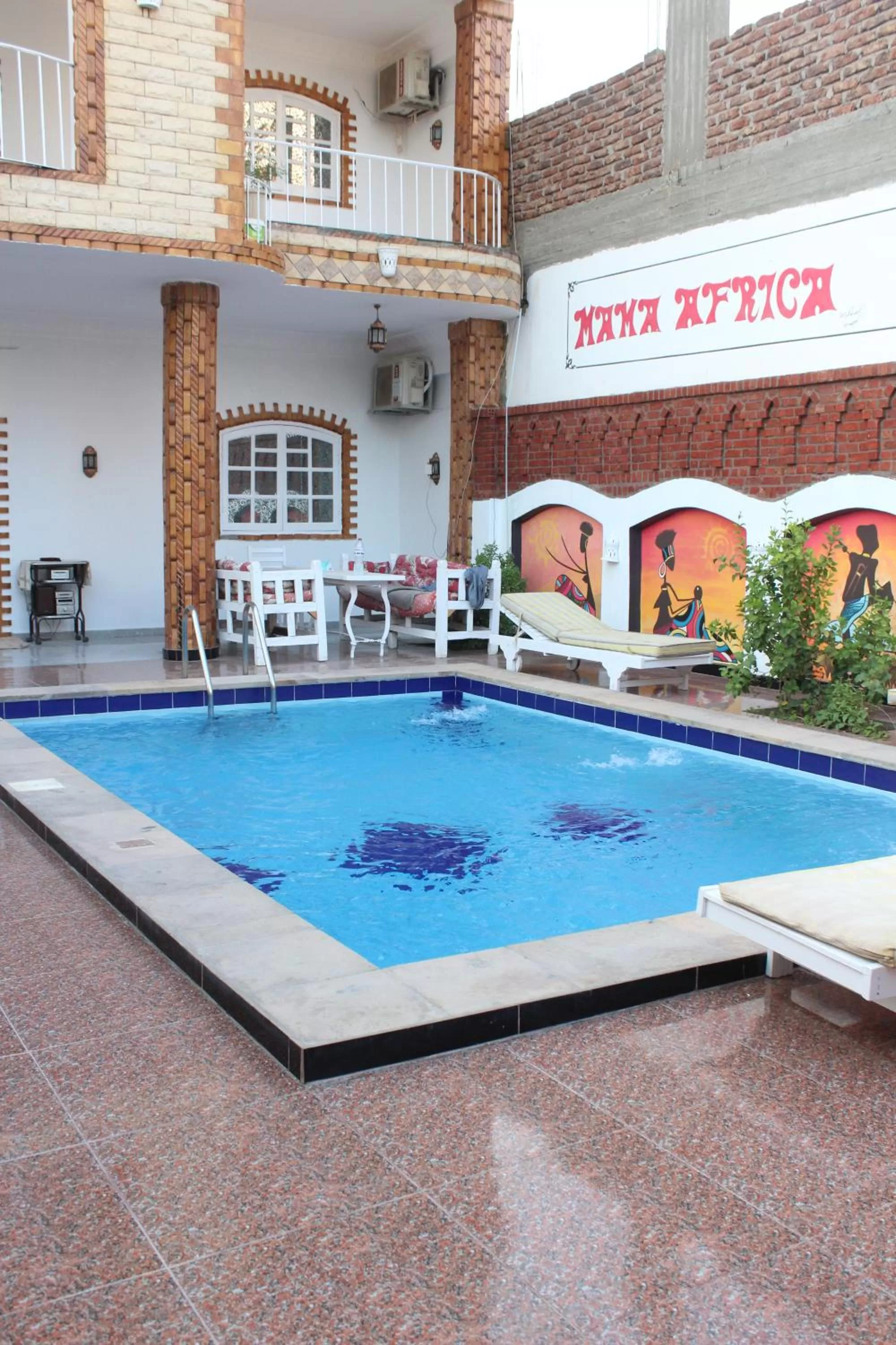 Mama Africa Apts & Studios