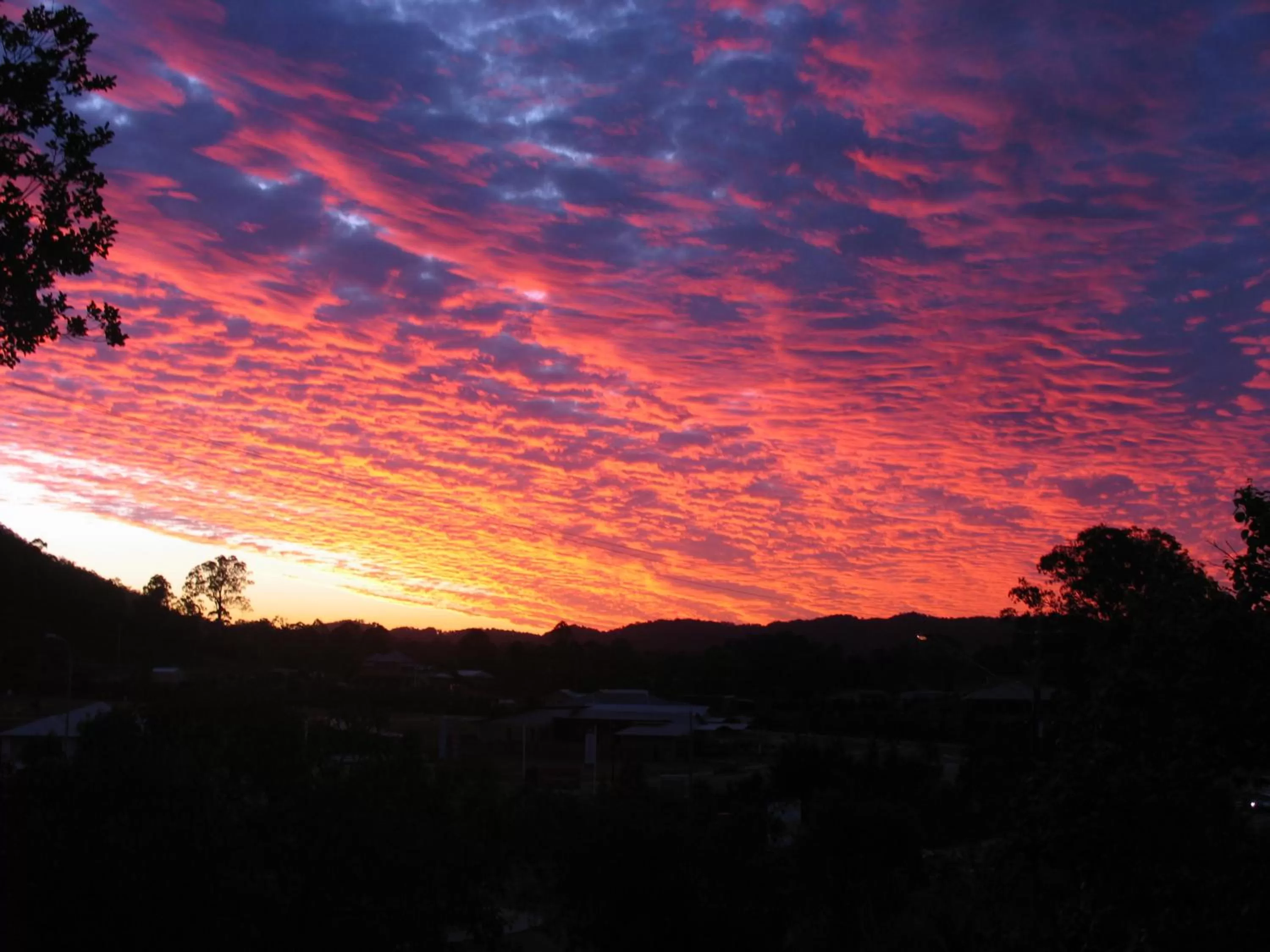 Mountain view, Sunrise/Sunset in Gridley Homestead B&B