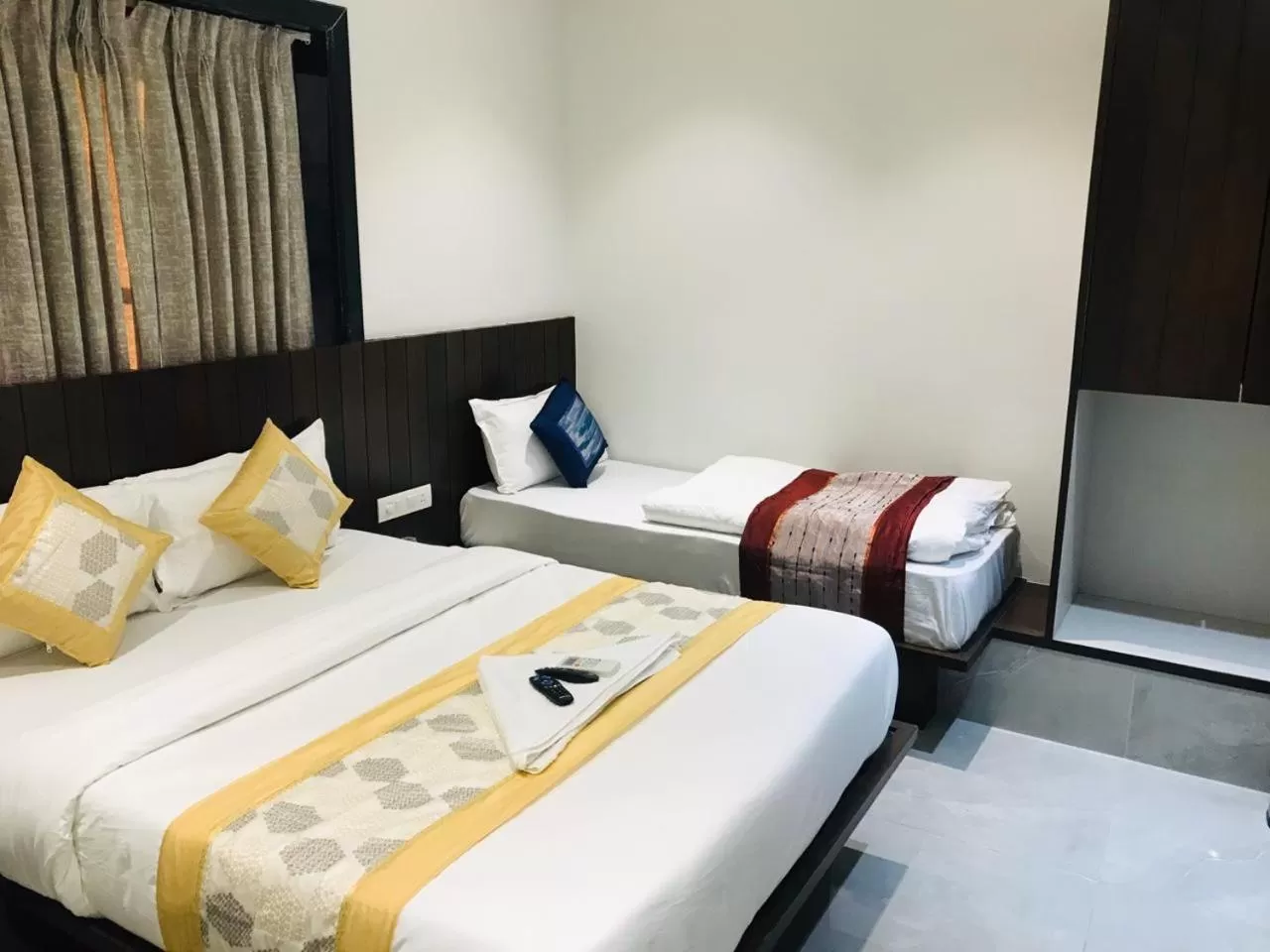 Bed in Hotel Flora Suites - Fort