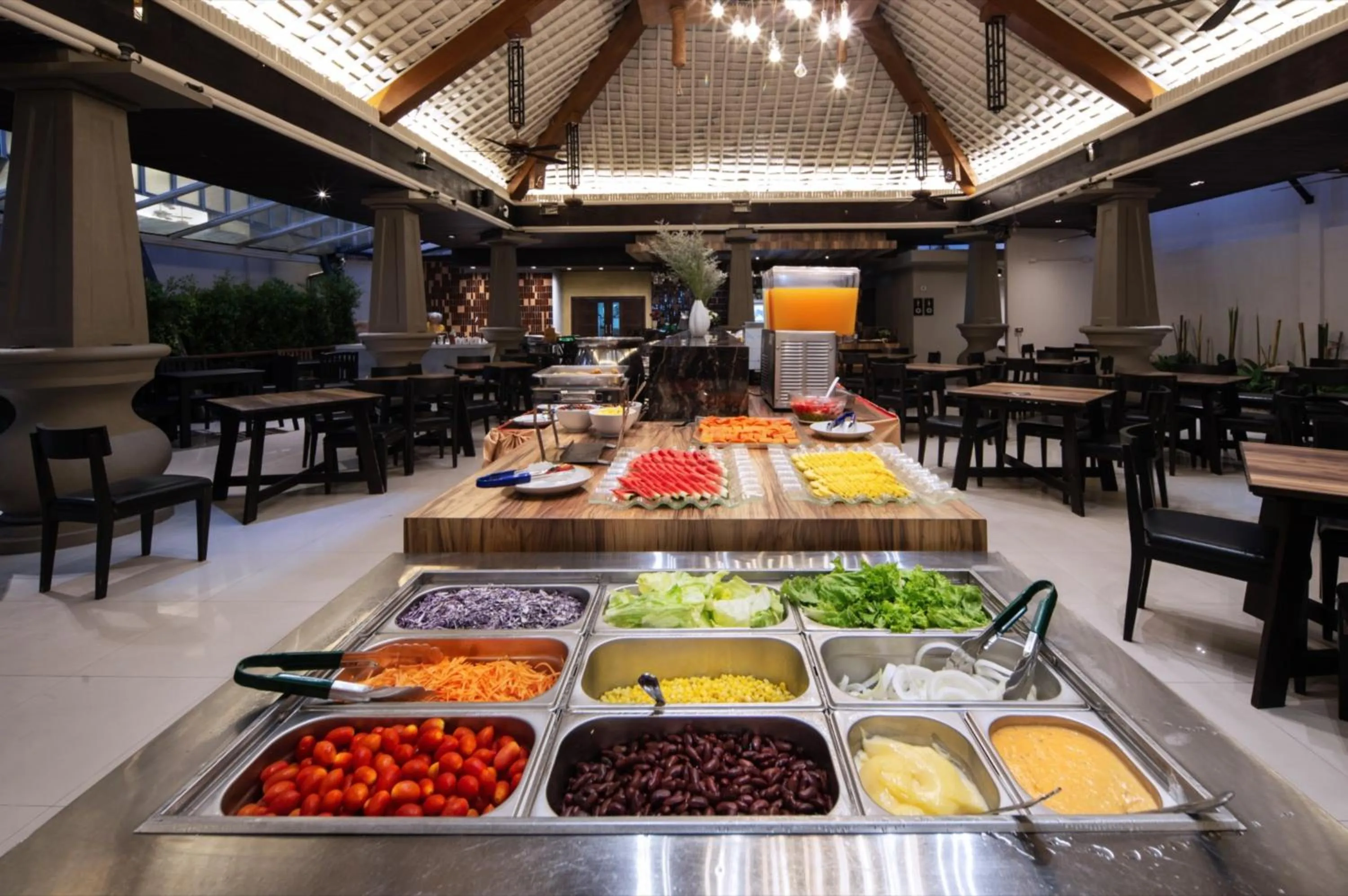 Restaurant/places to eat in Areca Resort and Spa