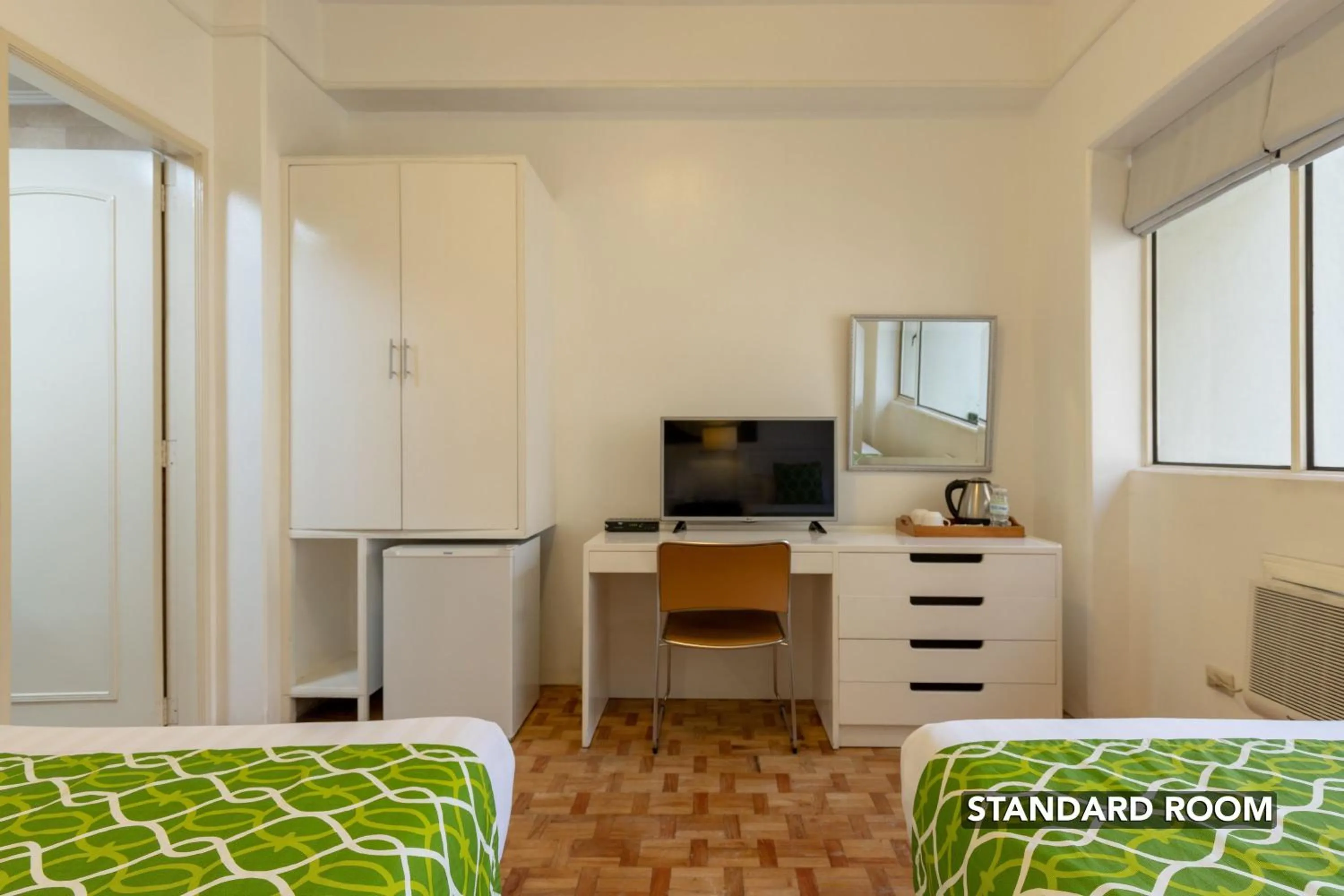 Bedroom, Bed in Orchid Garden Suites