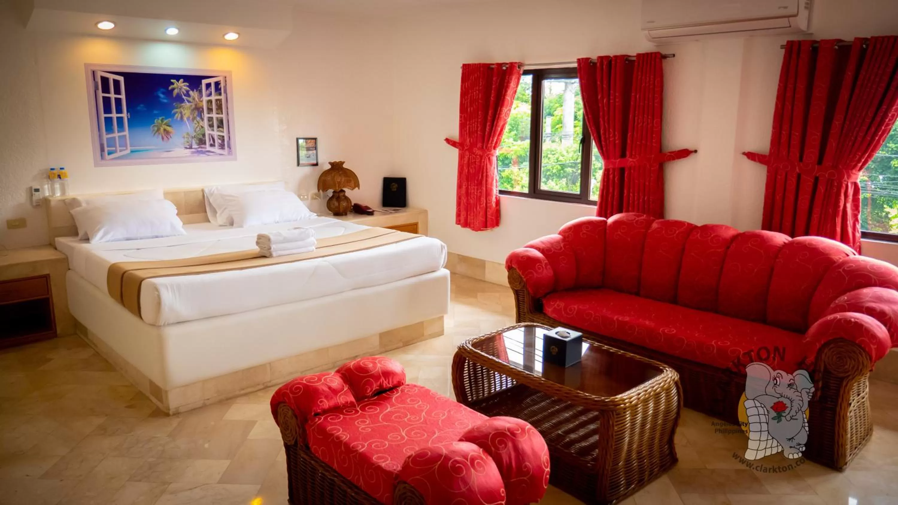 Bed in Clarkton Hotel Apartment