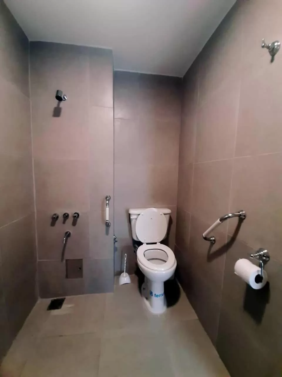 Bathroom in Hotel Musto