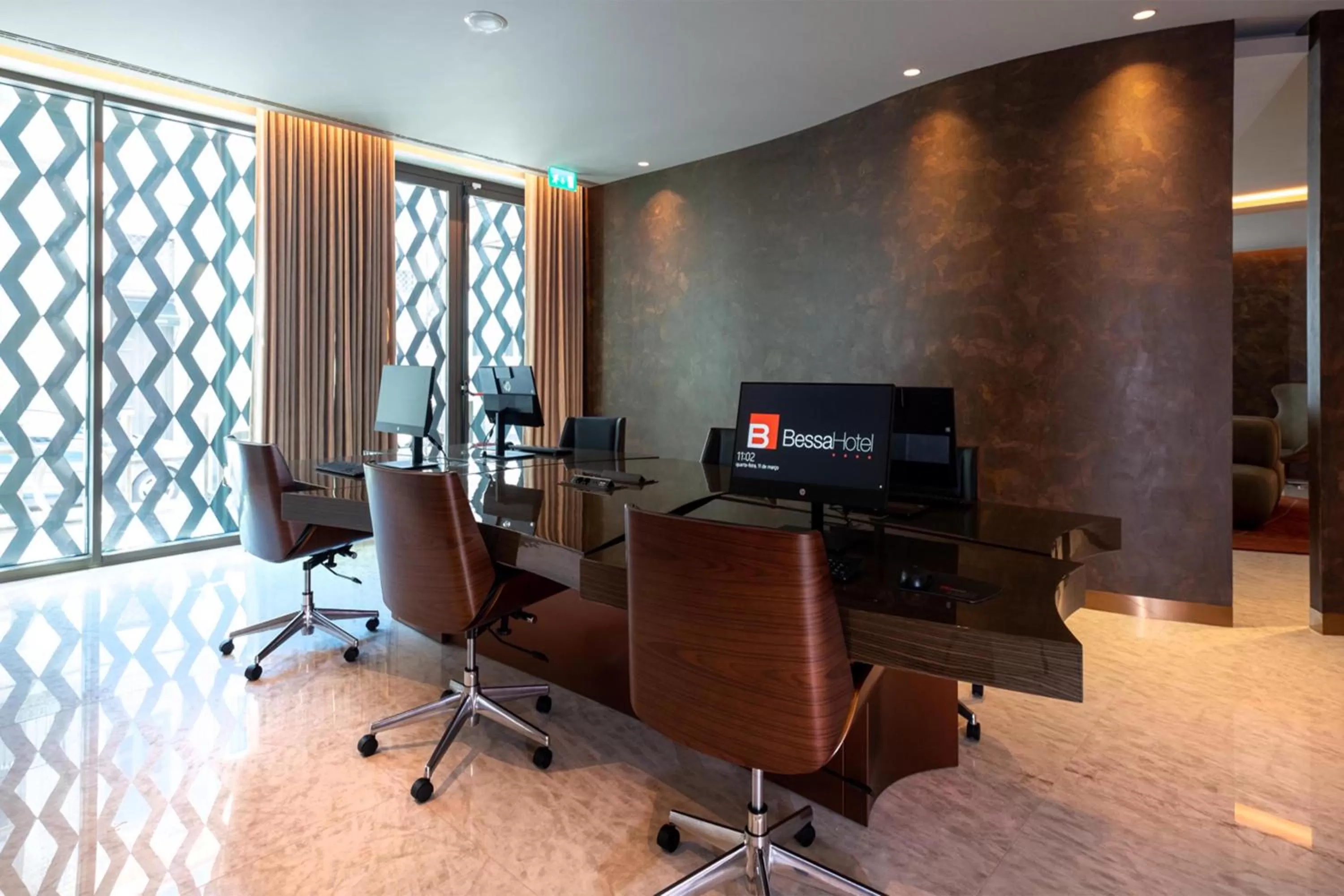 Business facilities in BessaHotel Baixa