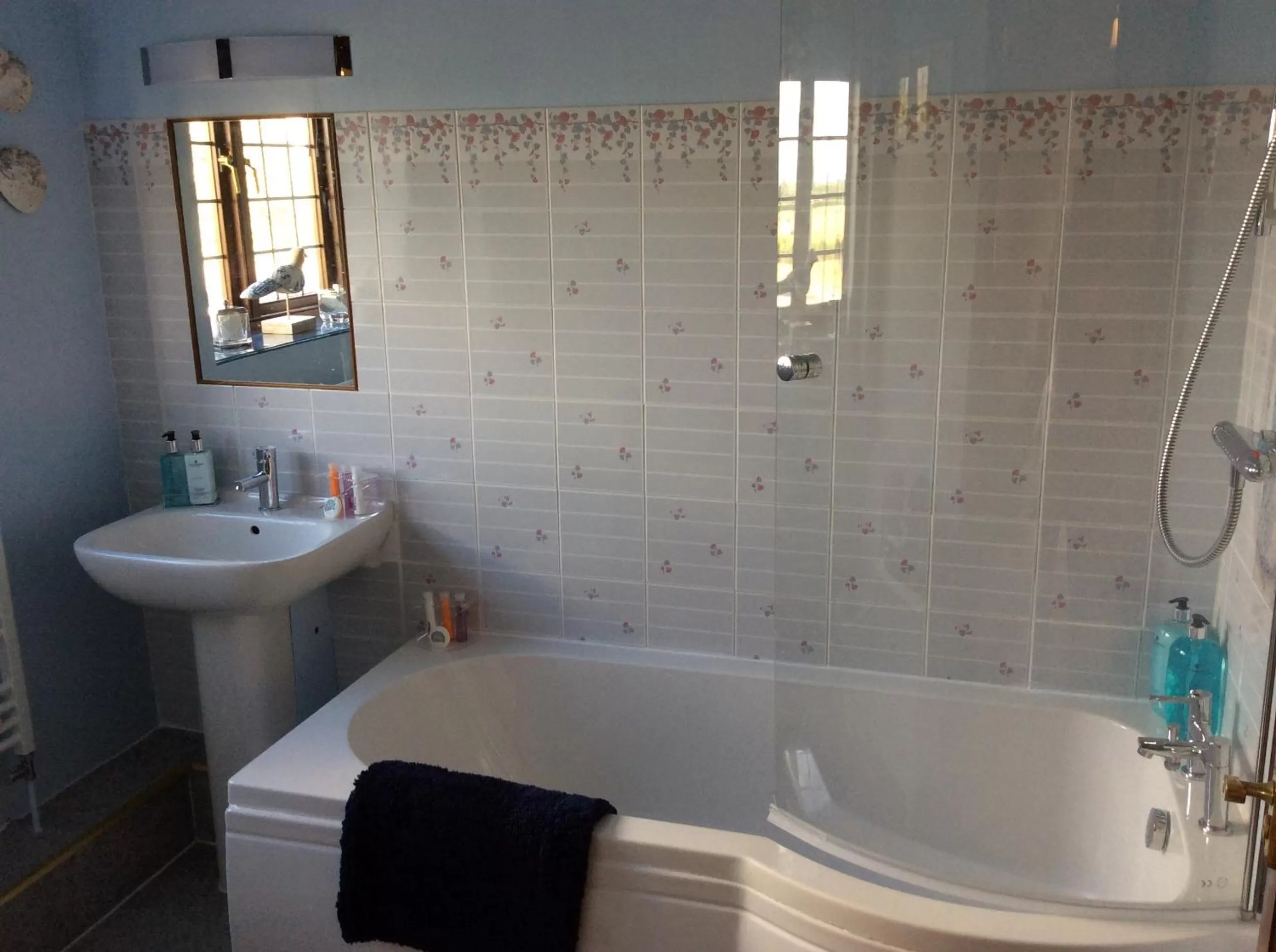 Shower, Bathroom in NIGHTINGALE B&B