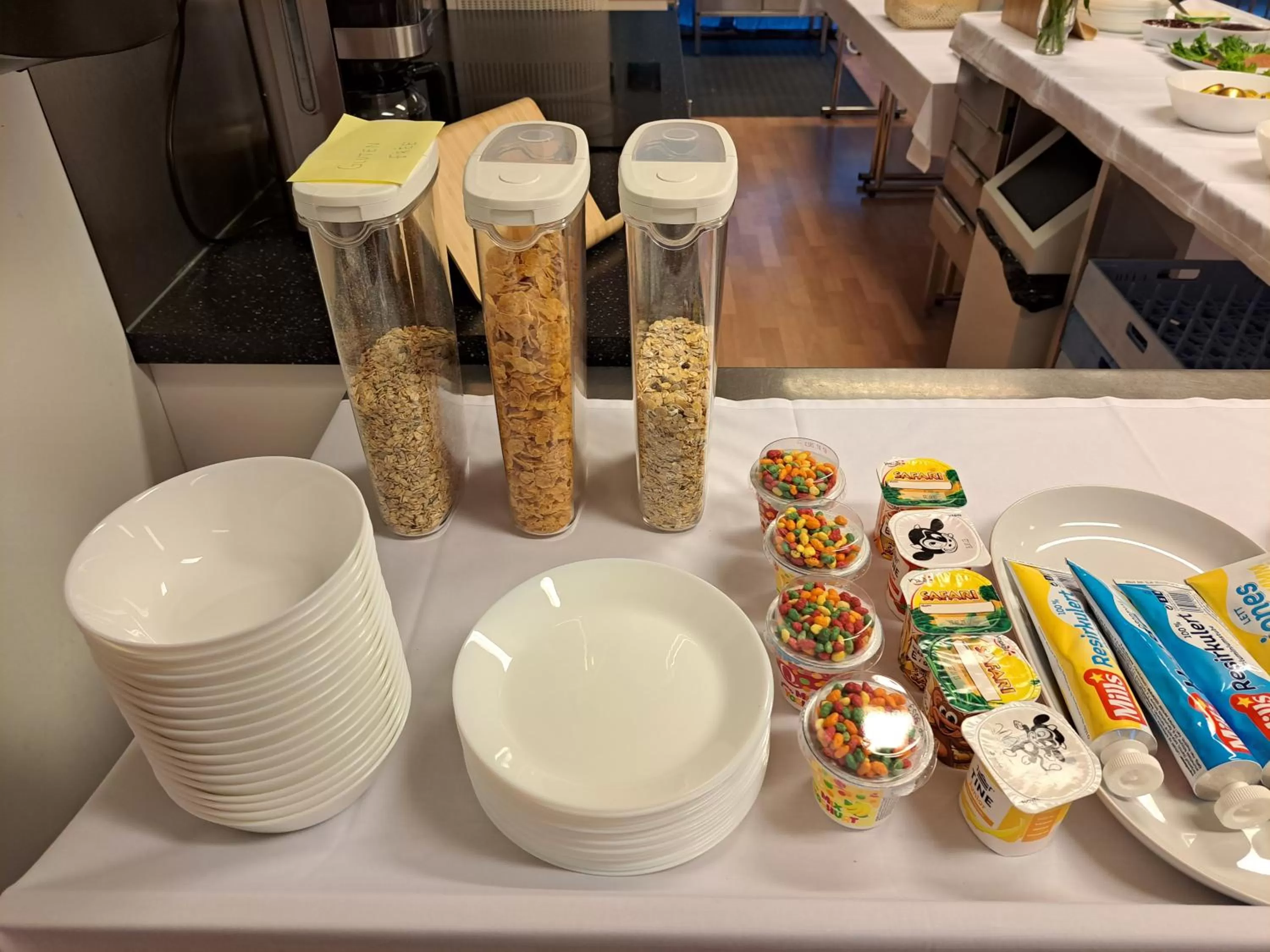 Buffet breakfast in Motell Svinesundparken