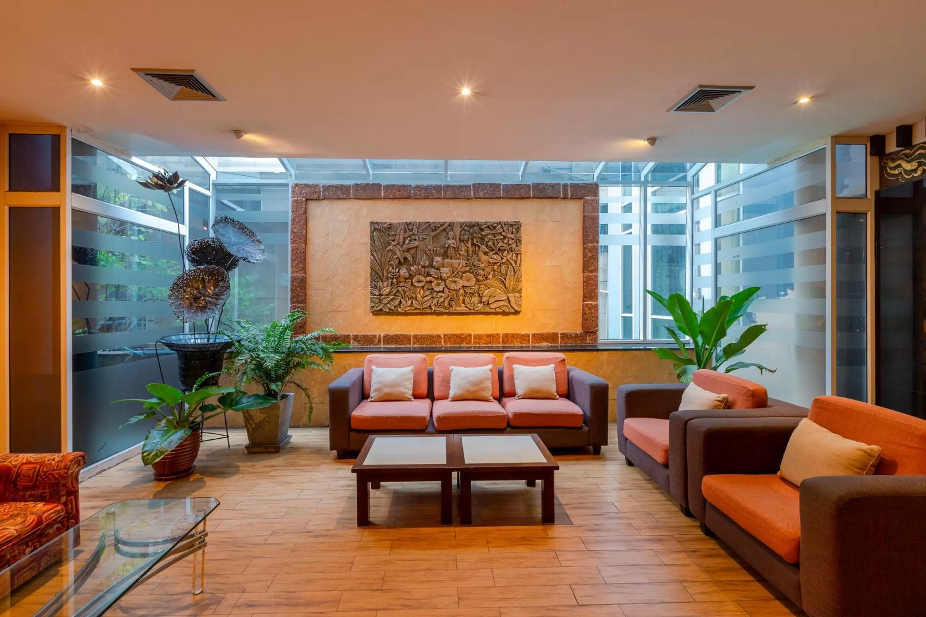 Seating area in Pinnacle Lumpini Park Hotel