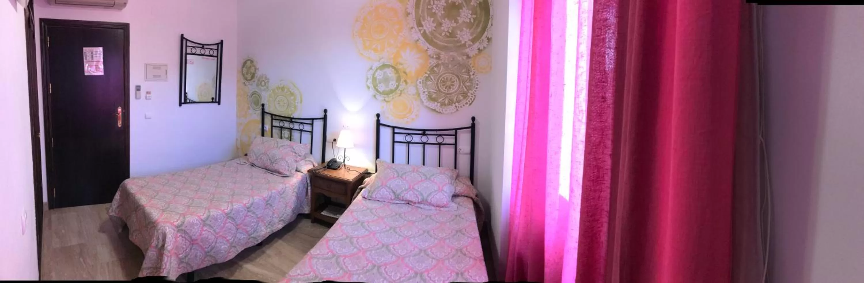 Bed in Hotel Las Rosas