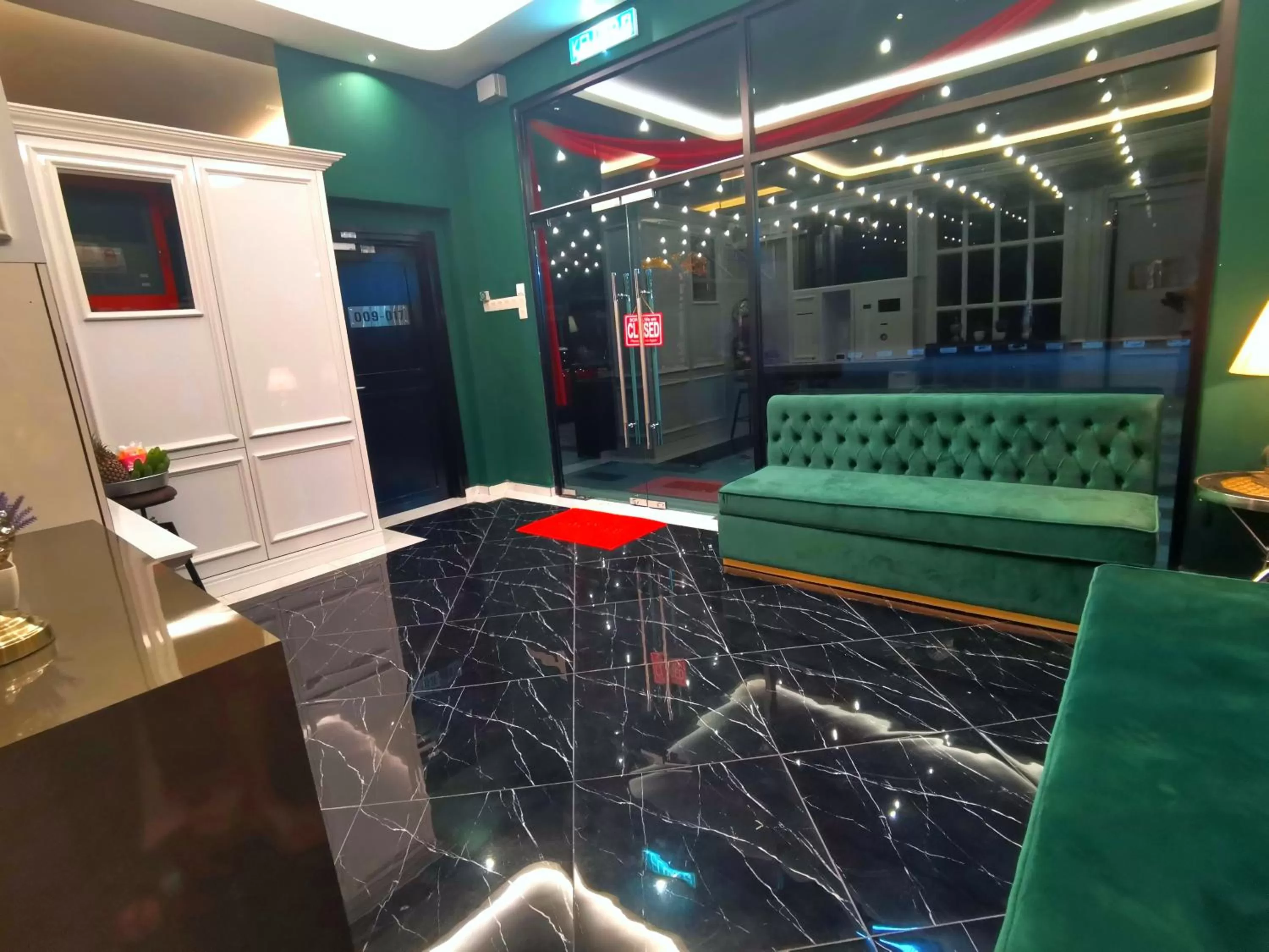 1 Day Car Hotel - BG Perdana