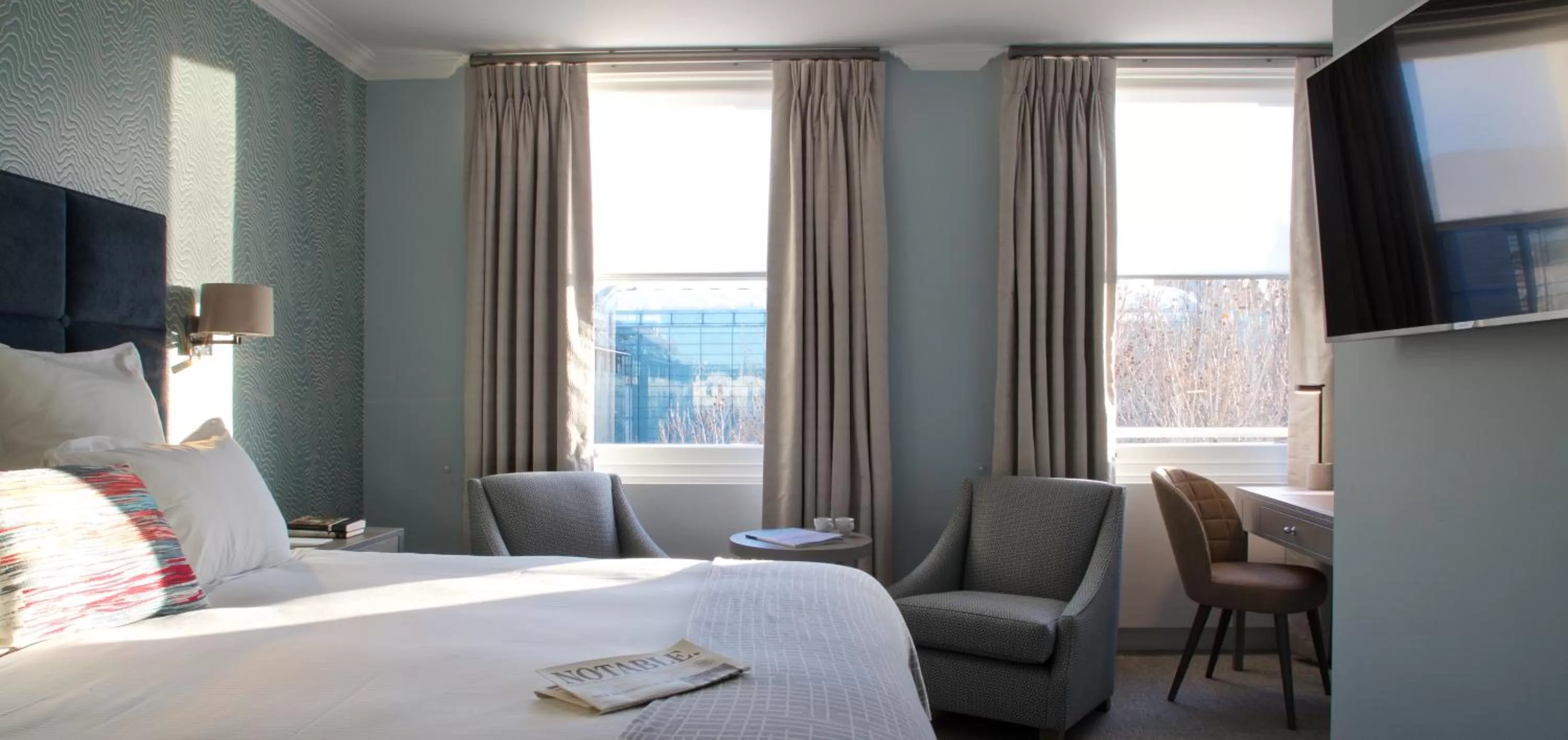 Bed in 54 Queen's Gate Hotel