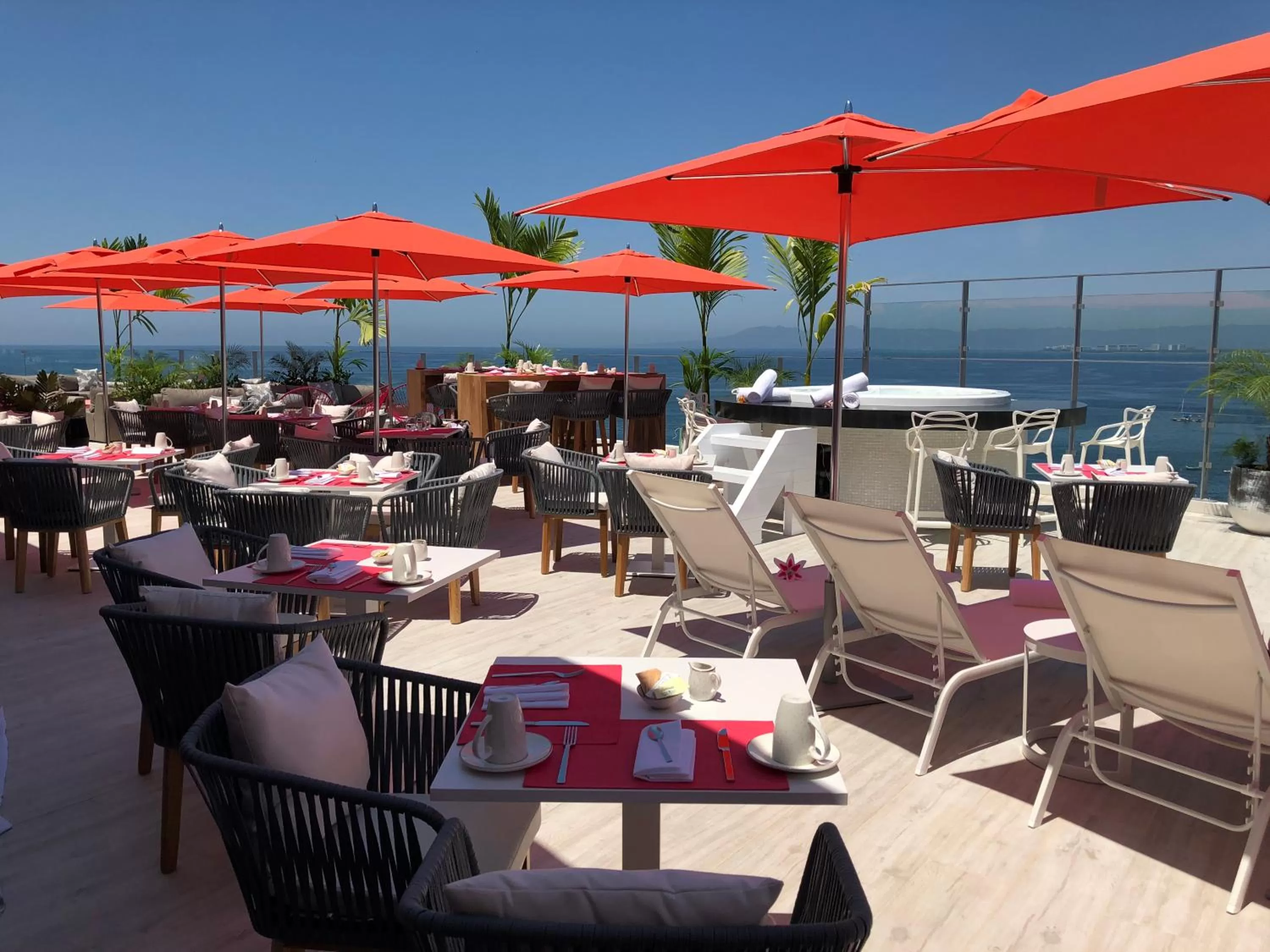 Restaurant/places to eat in Almar LGBT Luxury Resort
