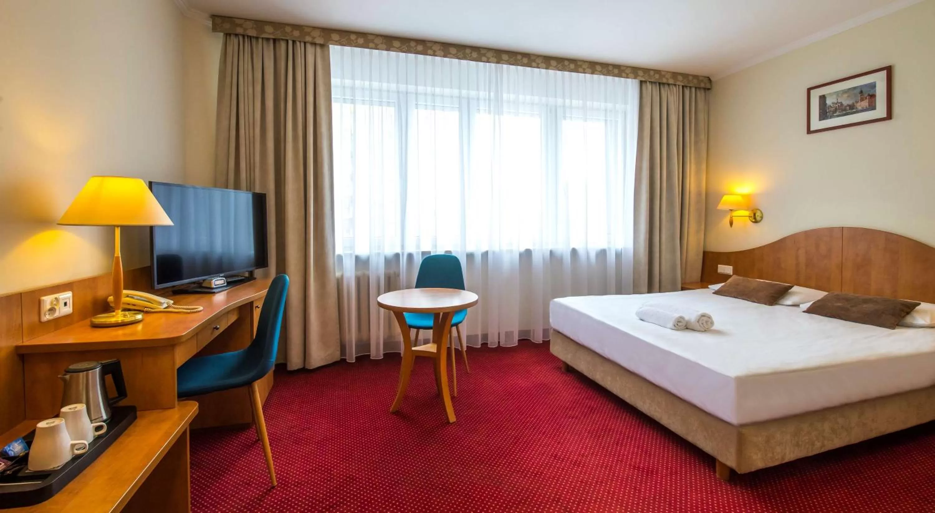 Photo of the whole room, Bed in Best Western Hotel Portos