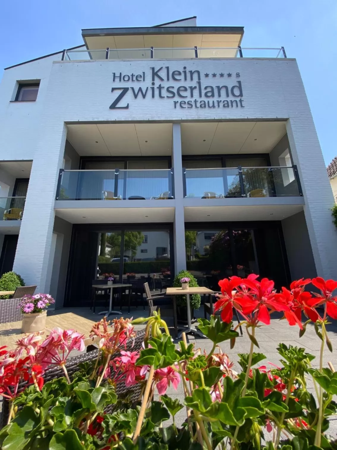 Facade/entrance in Klein Zwitserland