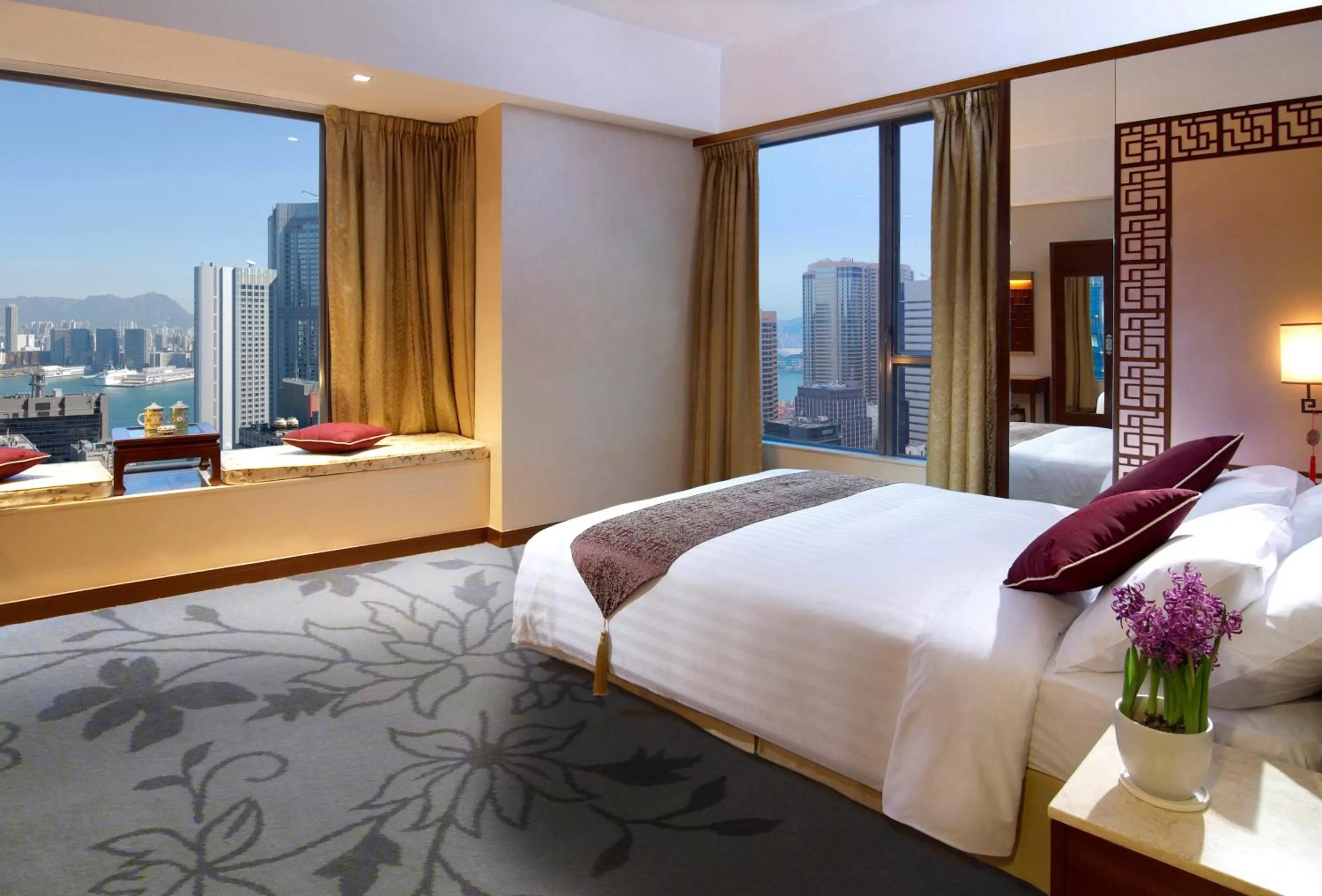 Lan Kwai Fong Hotel - Kau U Fong