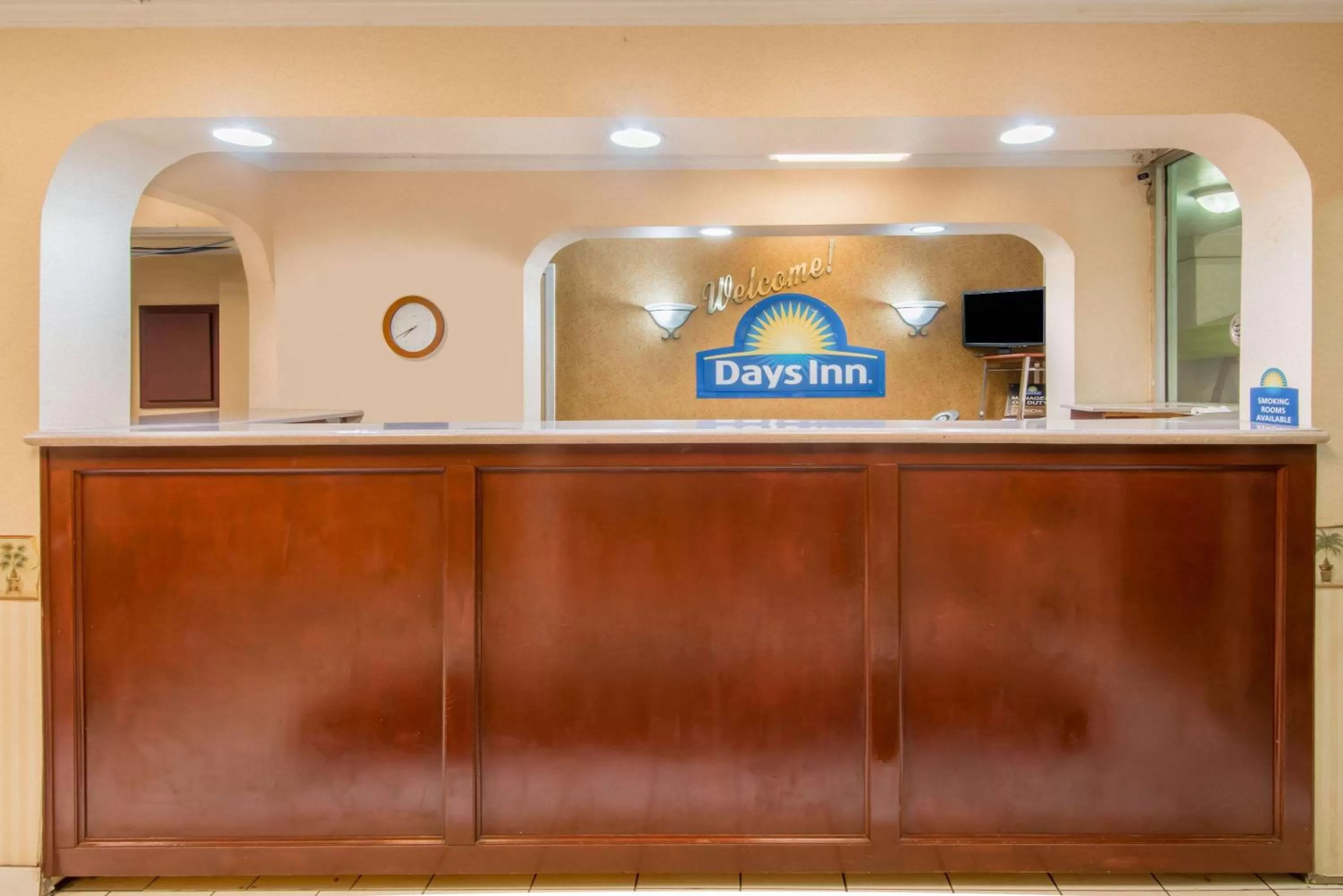 Lobby or reception in Days Inn by Wyndham Shorter