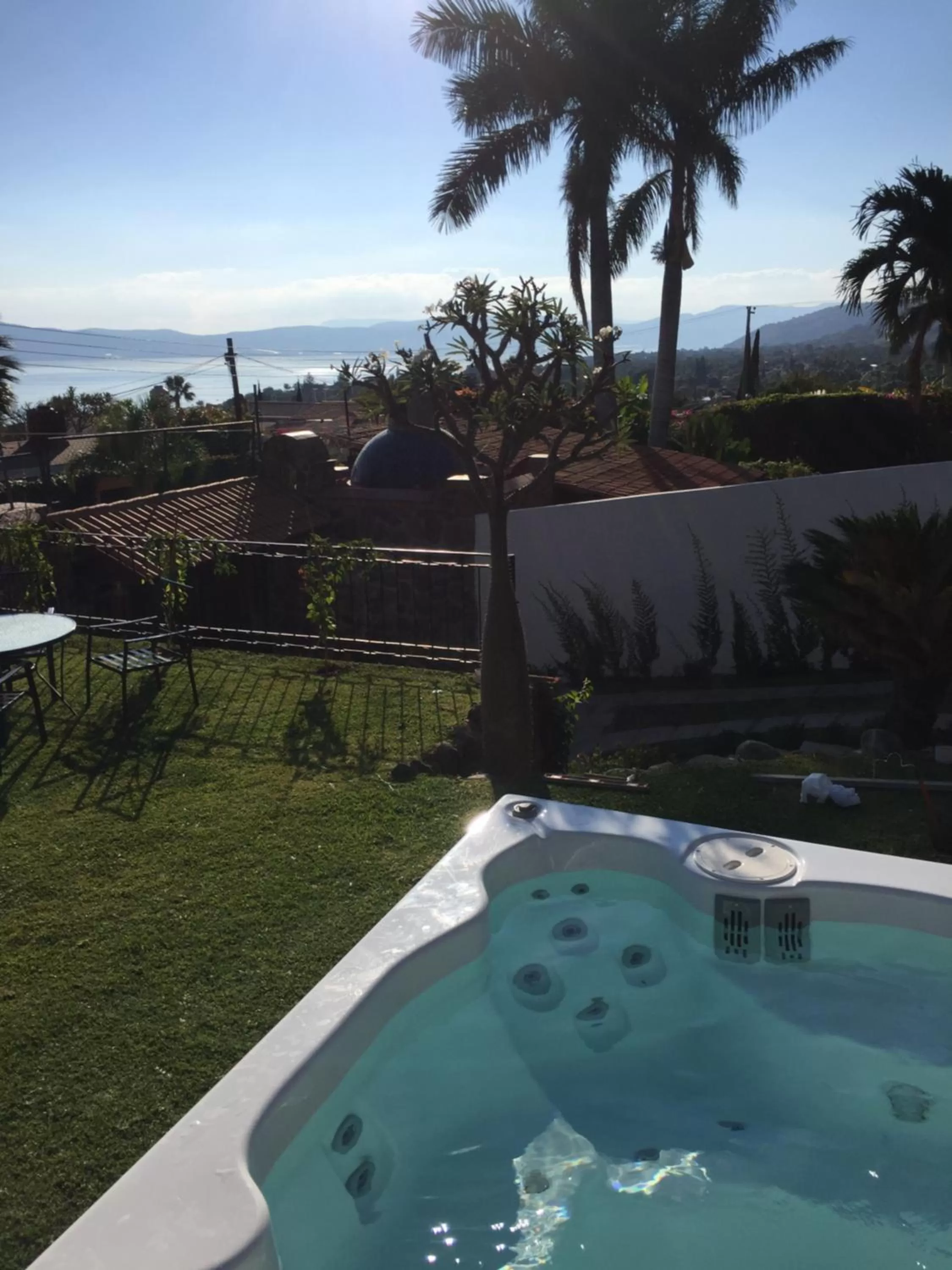 Lake view in Hotel Lindo Ajijic Bed & Breakfast