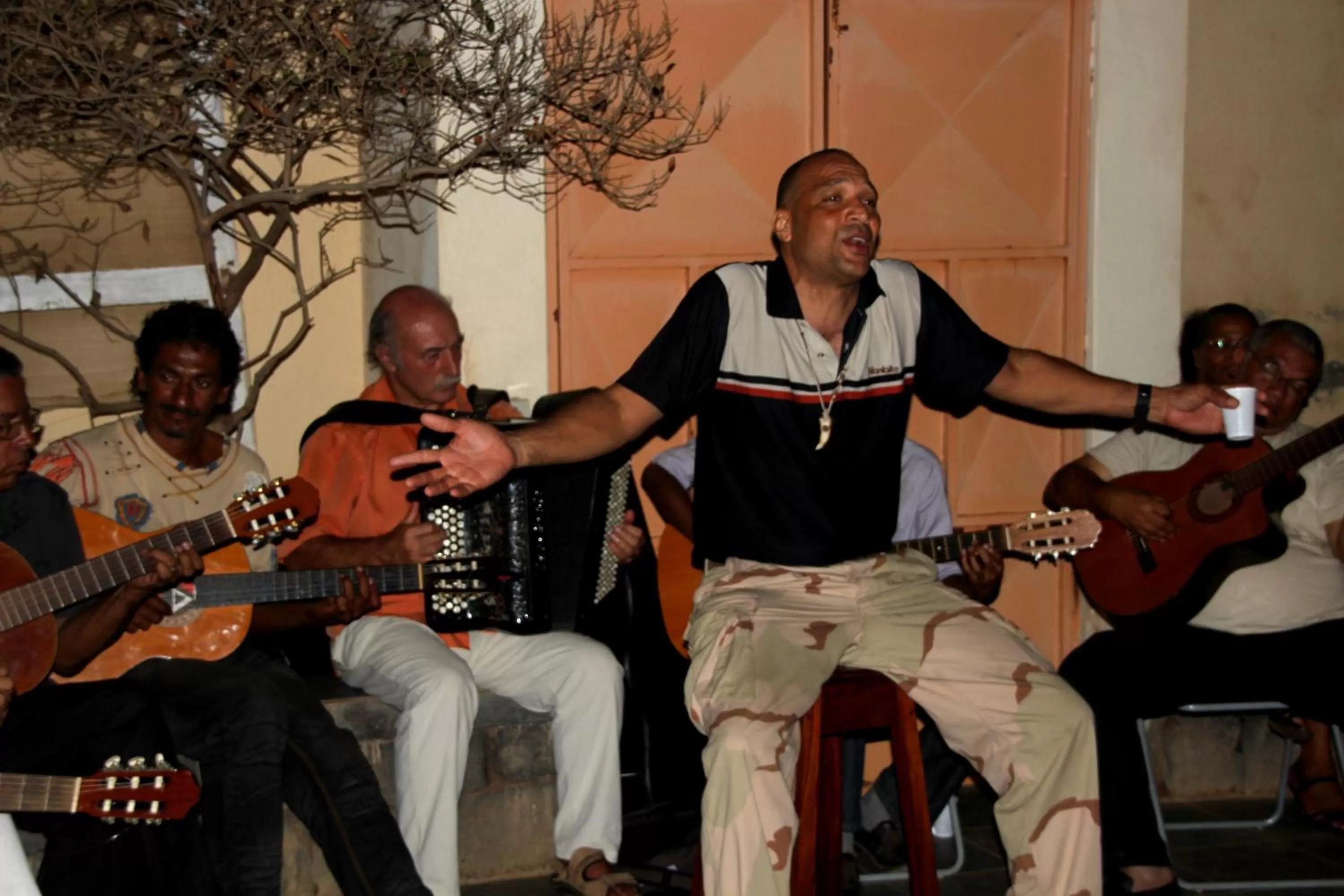 Evening entertainment in O Jardim do Vinho, AC