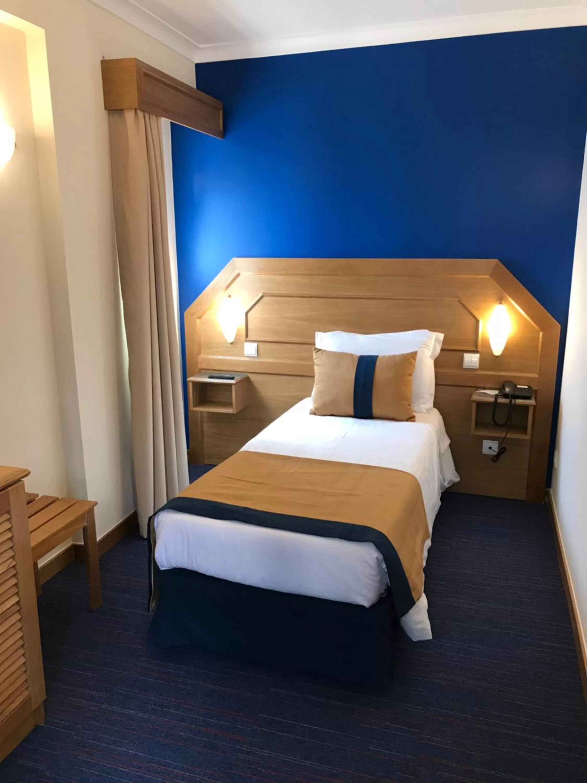 Photo of the whole room, Bed in Hotel Do Chile