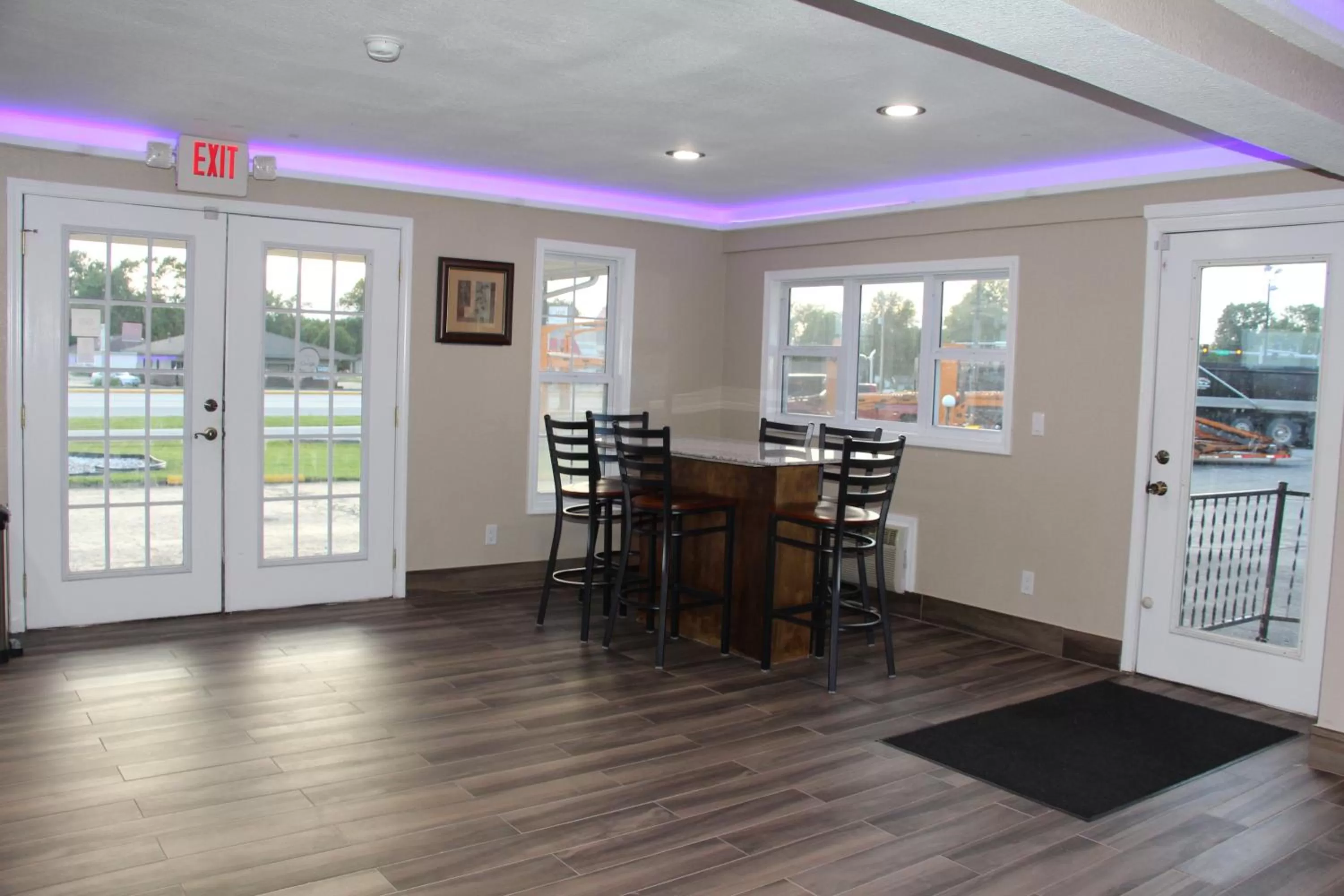 Property building in Westbridge Inn & Suites