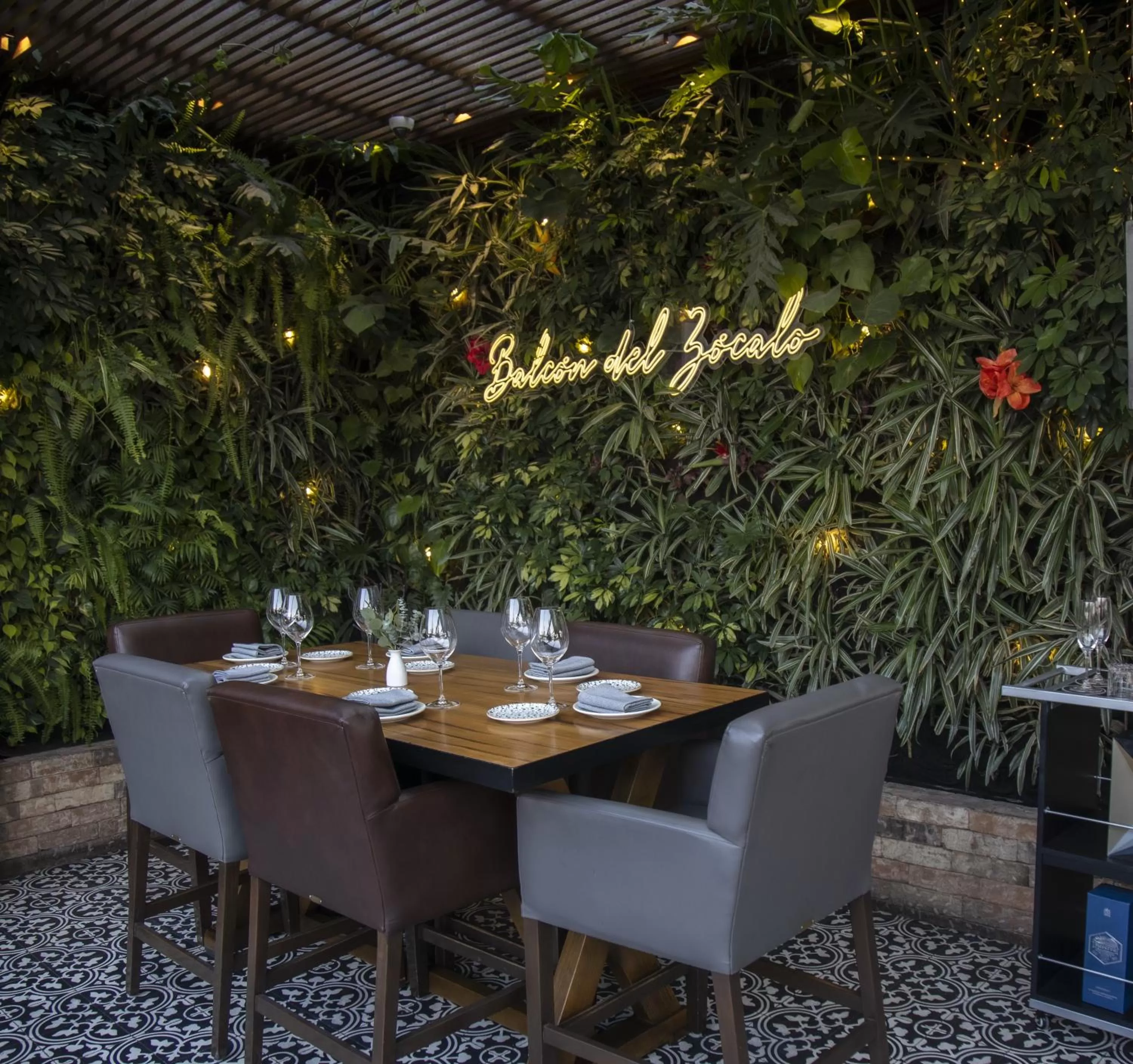 Restaurant/places to eat in Zocalo Central & Rooftop Mexico City