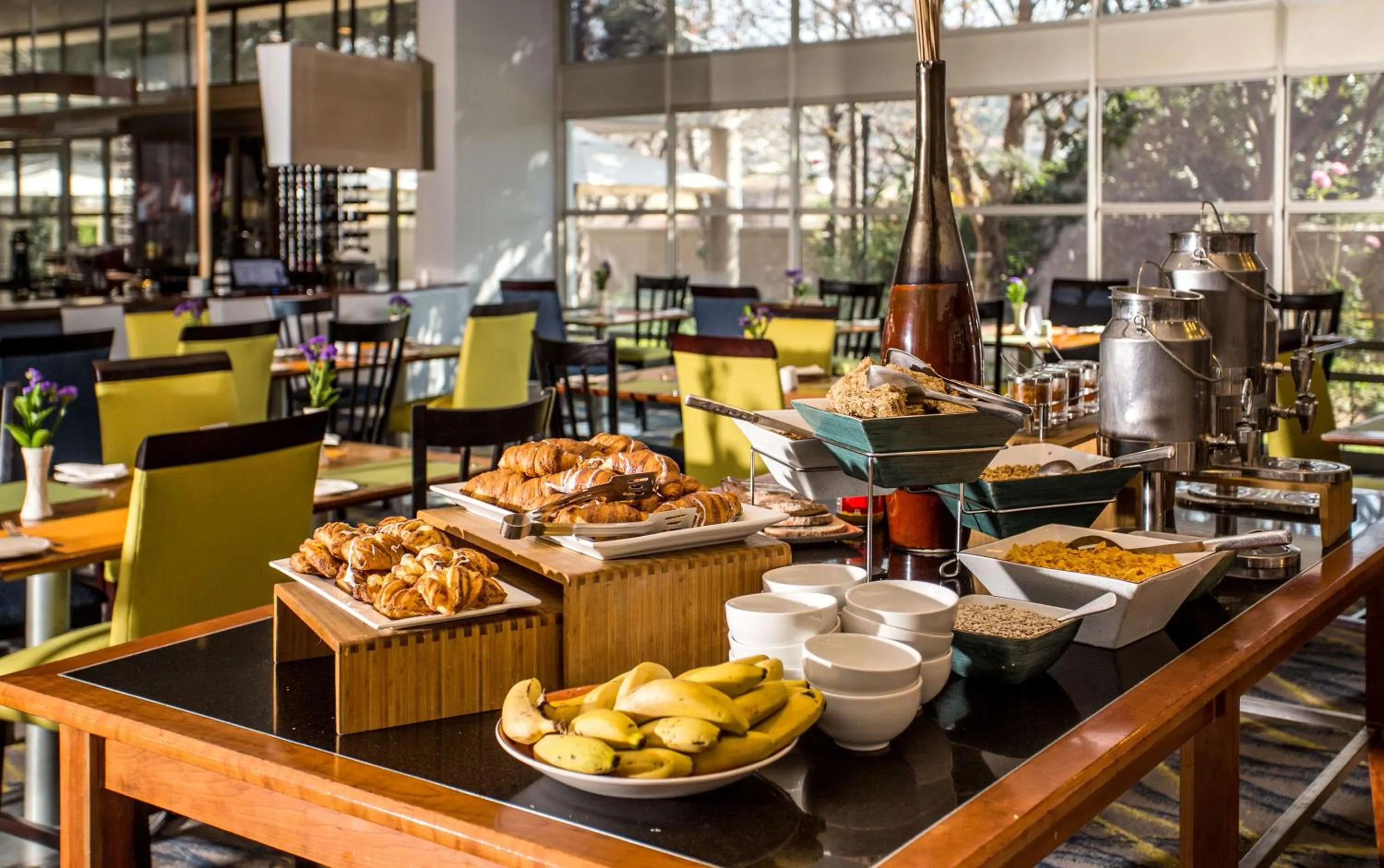 Restaurant/places to eat in Garden Court Eastgate