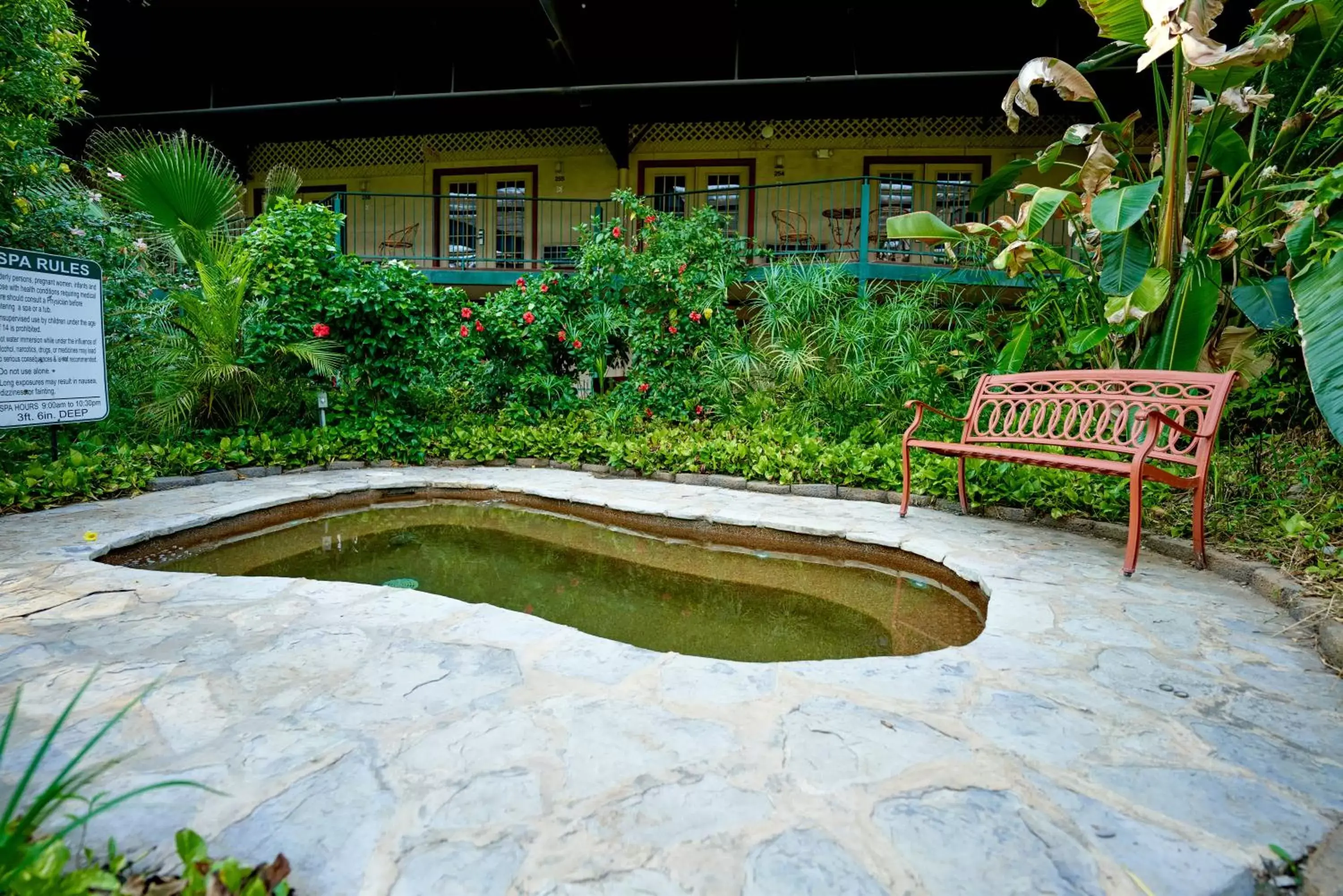 Queen Room - Disability Access in Family Garden Inn & Suites Queen Room - Disability Access in Family Garden Inn & Suites