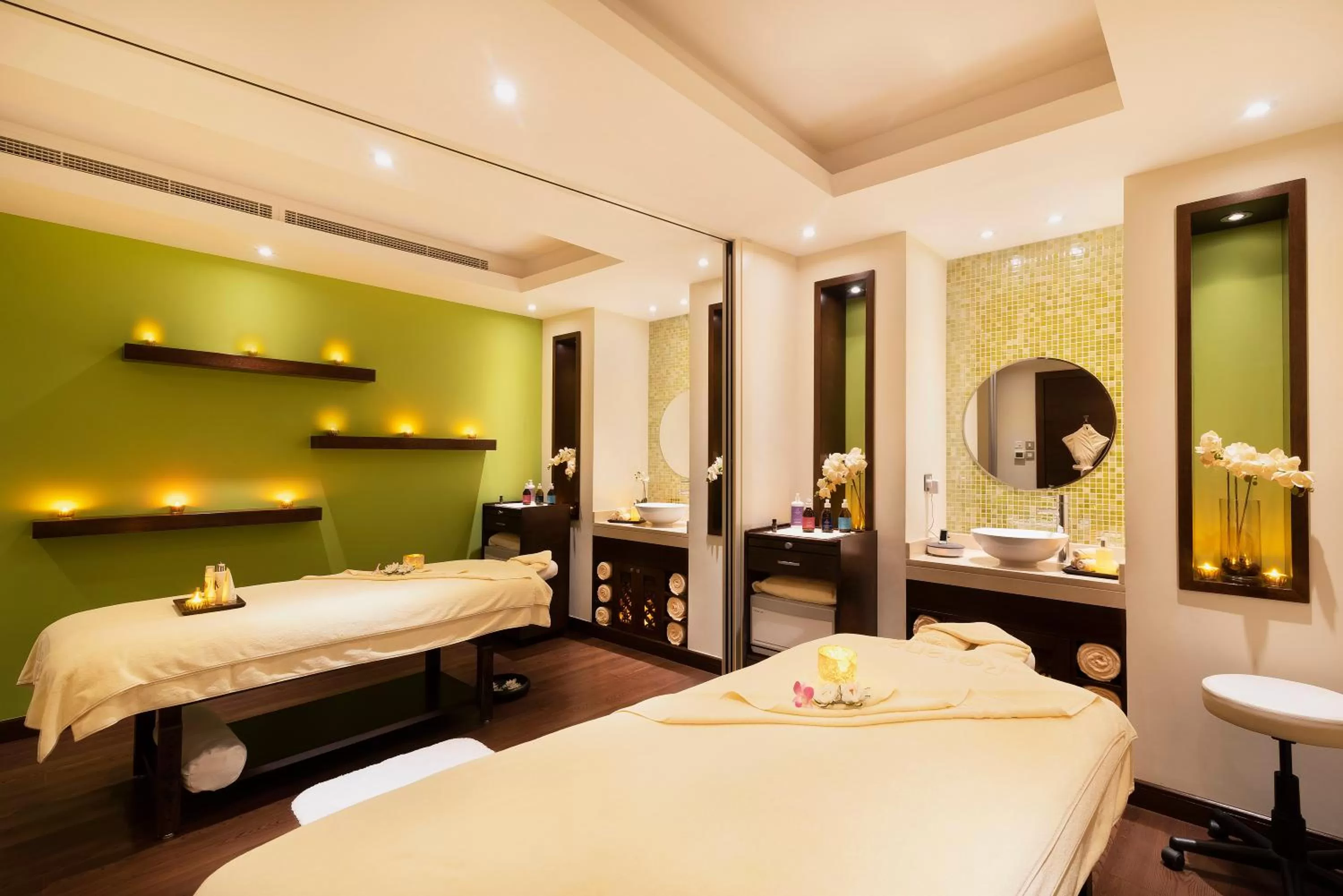 Massage, Bed in Khalidiya Palace Rayhaan by Rotana, Abu Dhabi