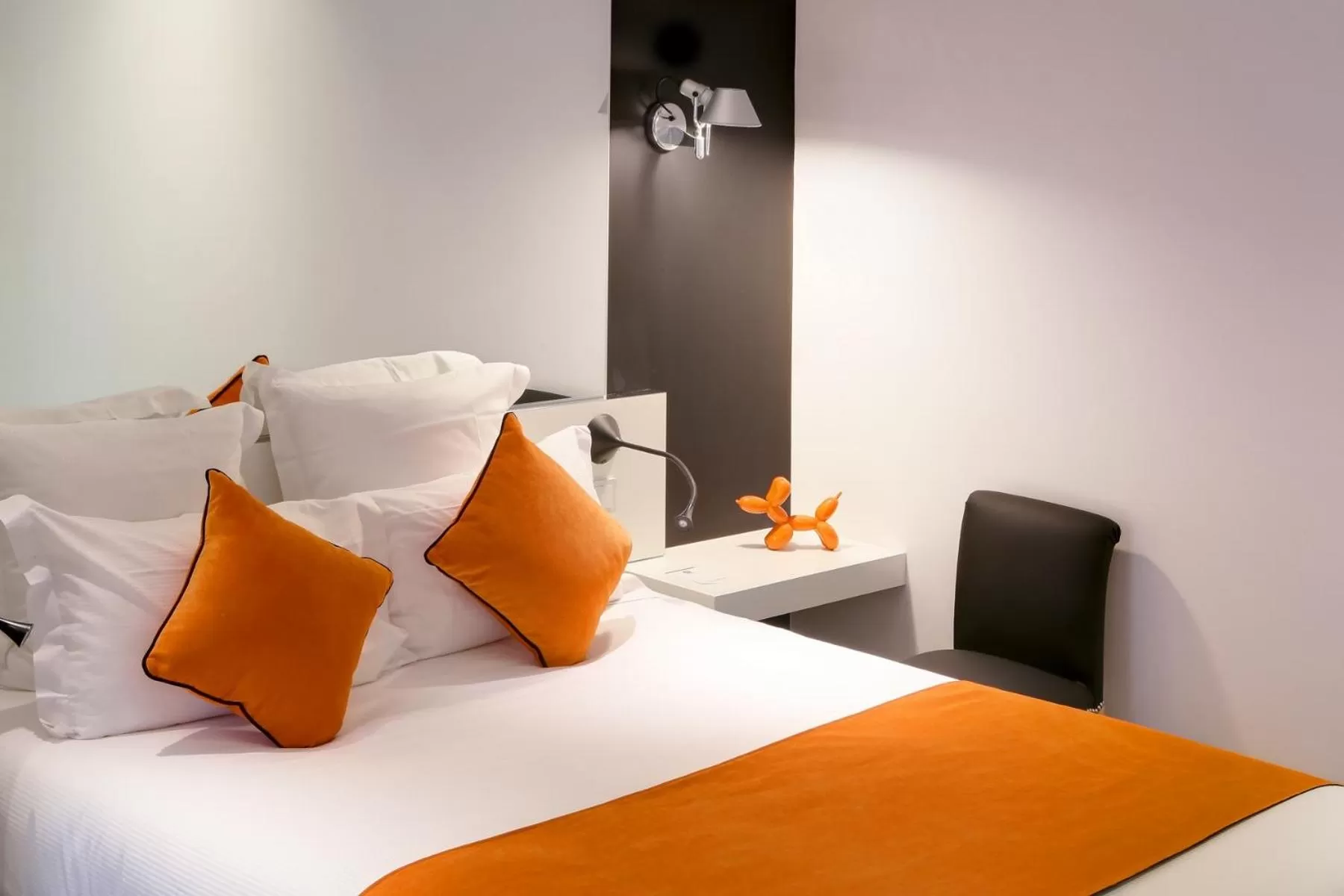 Bed in Best Western Premier Faubourg 88