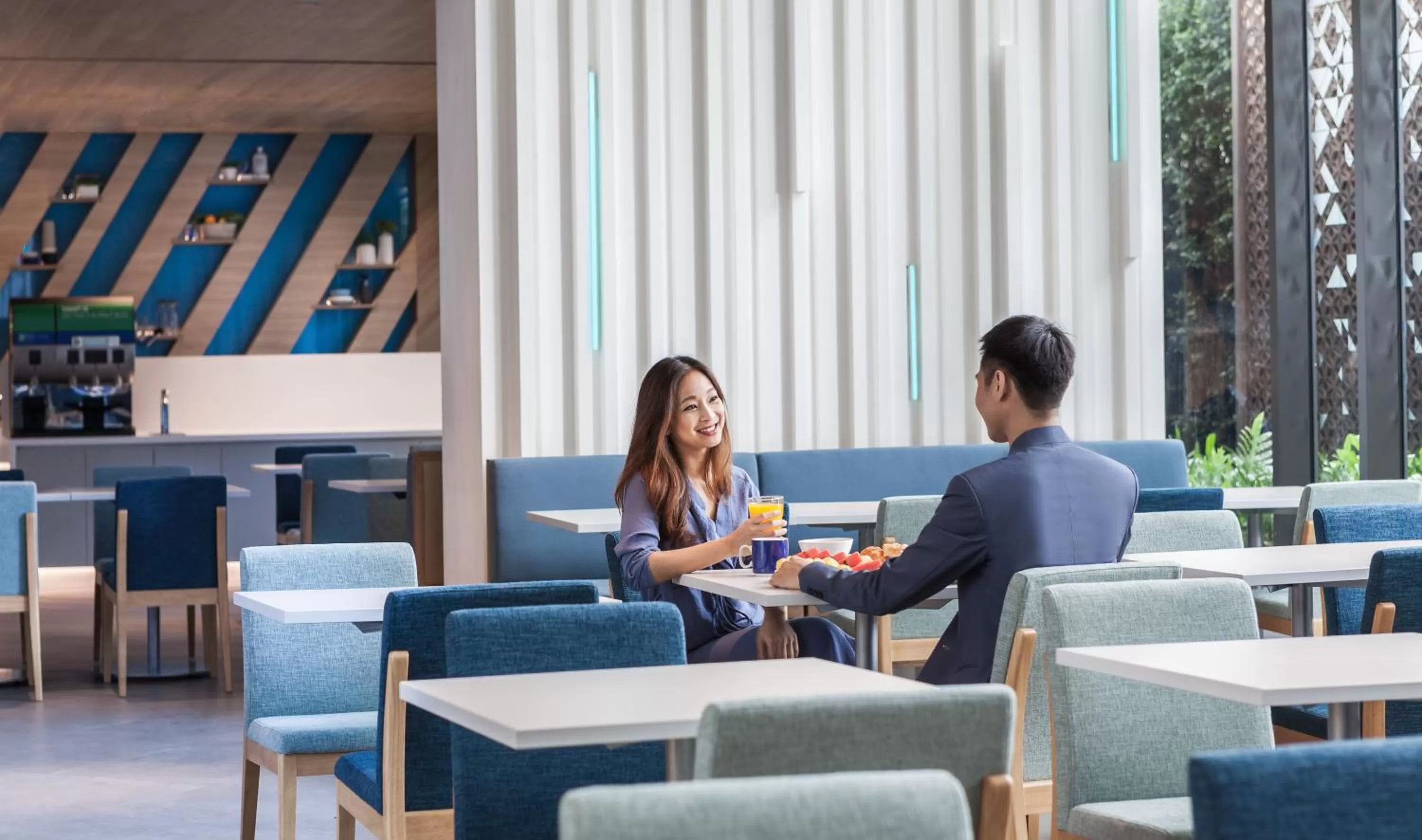 Breakfast in Holiday Inn Express Bangkok Soi Soonvijai by IHG