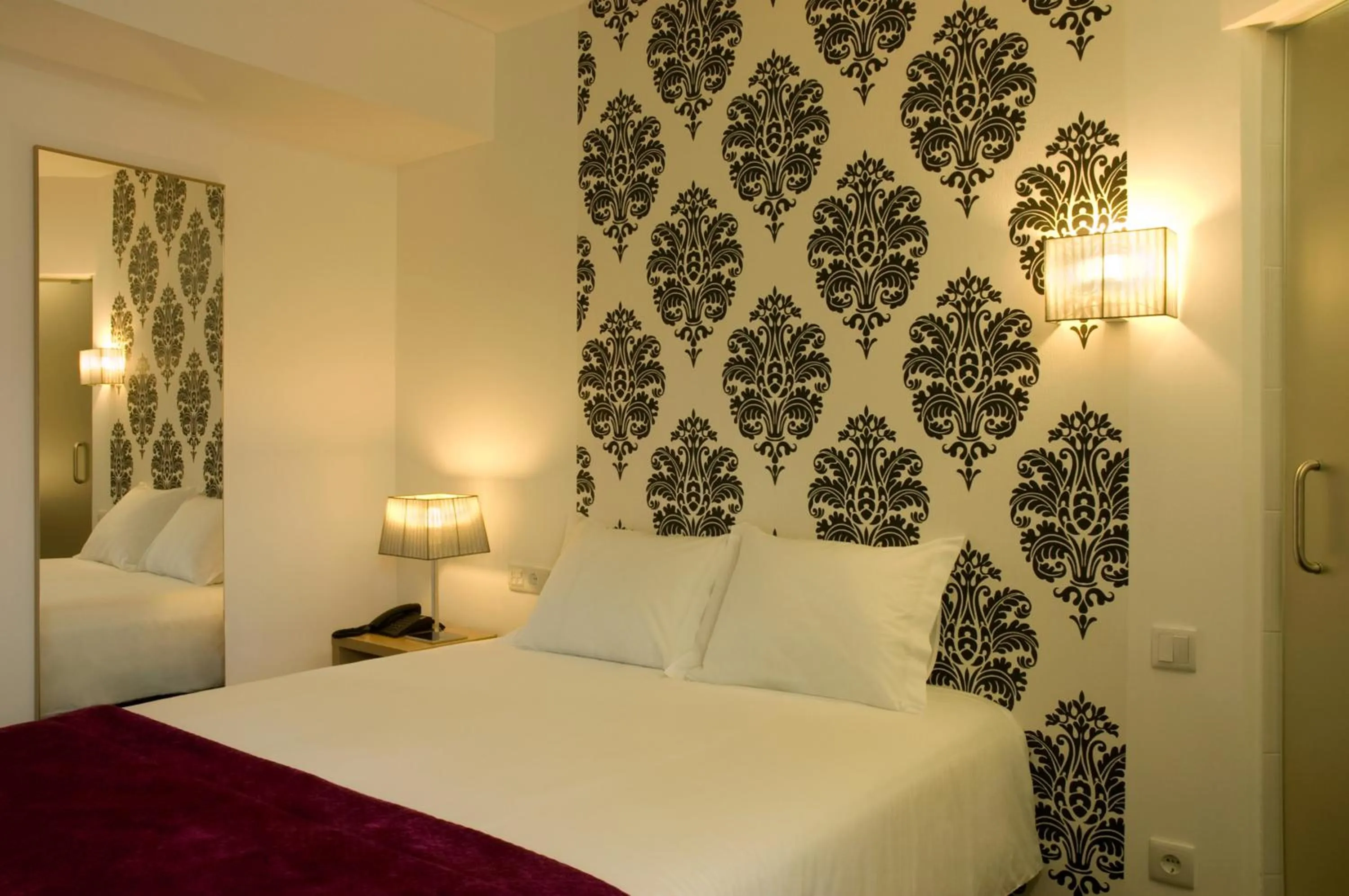 Bedroom, Bed in Hotel Genesis