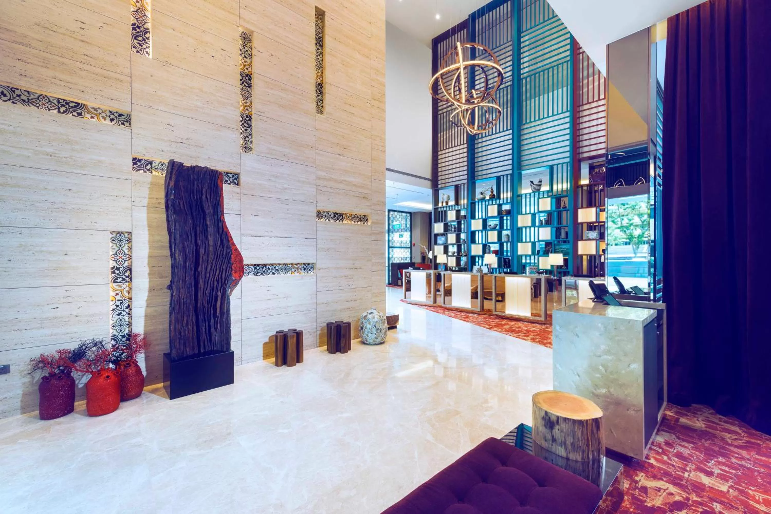 Lobby or reception in Mercure Singapore Bugis