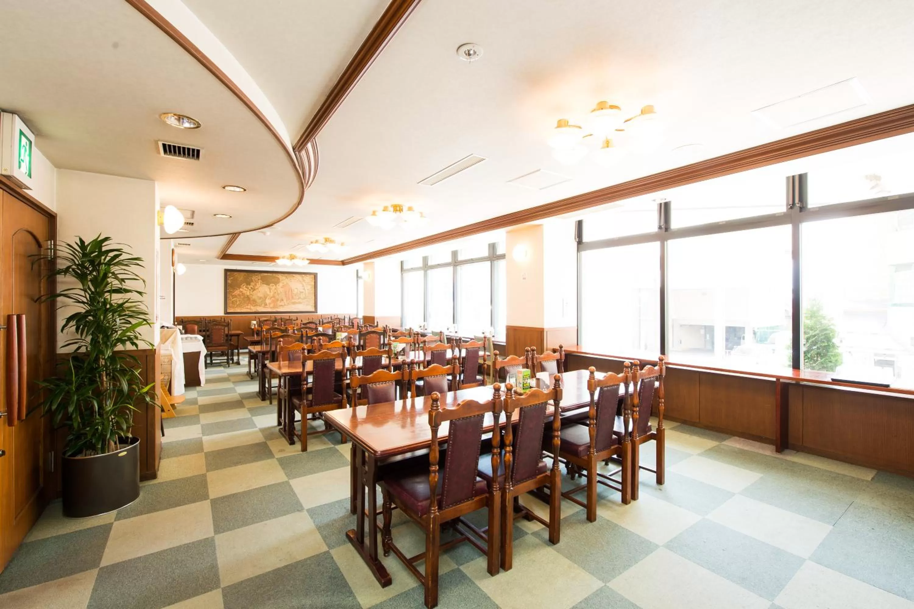 Restaurant/places to eat in Hotel Iidaya