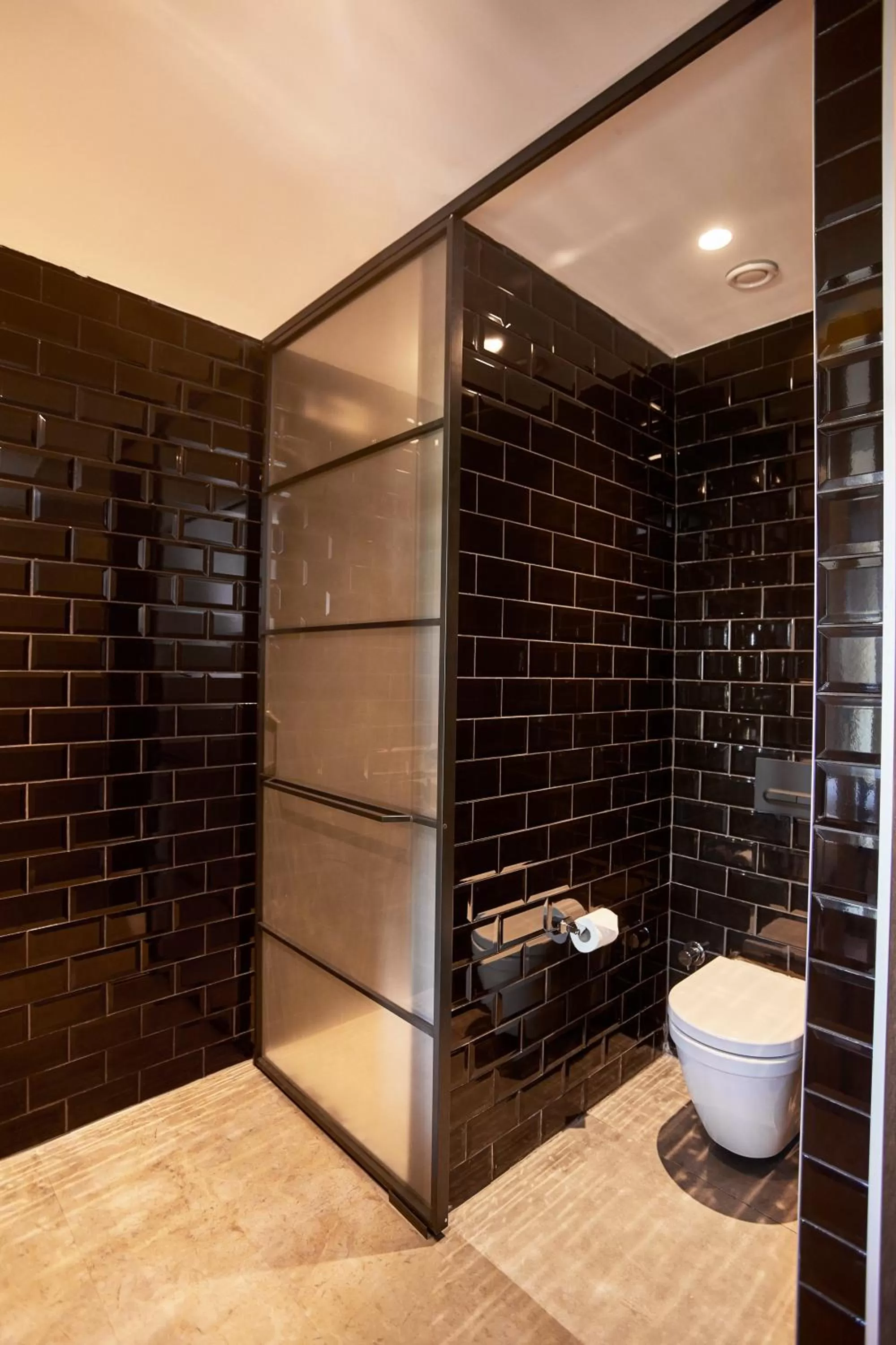 Shower in Avantgarde Urban Sisli